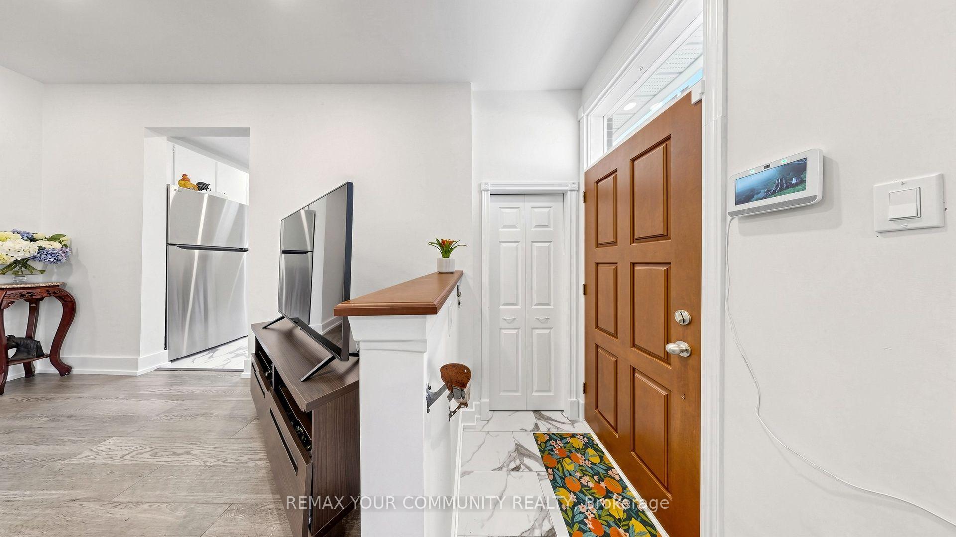 Photo 10 of 59 Davis Road, Aurora, Aurora Highlands — HOMEH