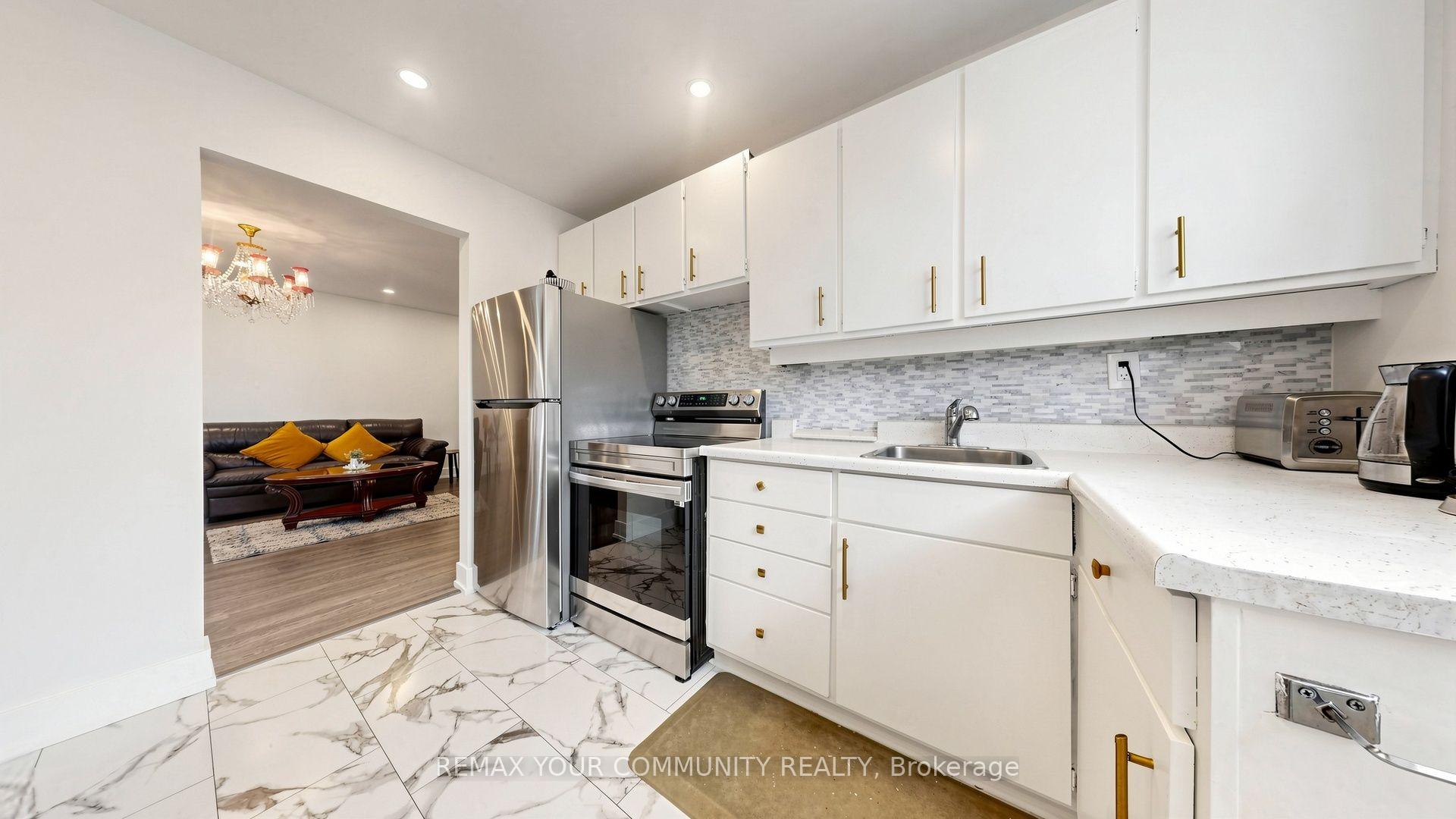 Photo 41 of 59 Davis Road, Aurora, Aurora Highlands — HOMEH