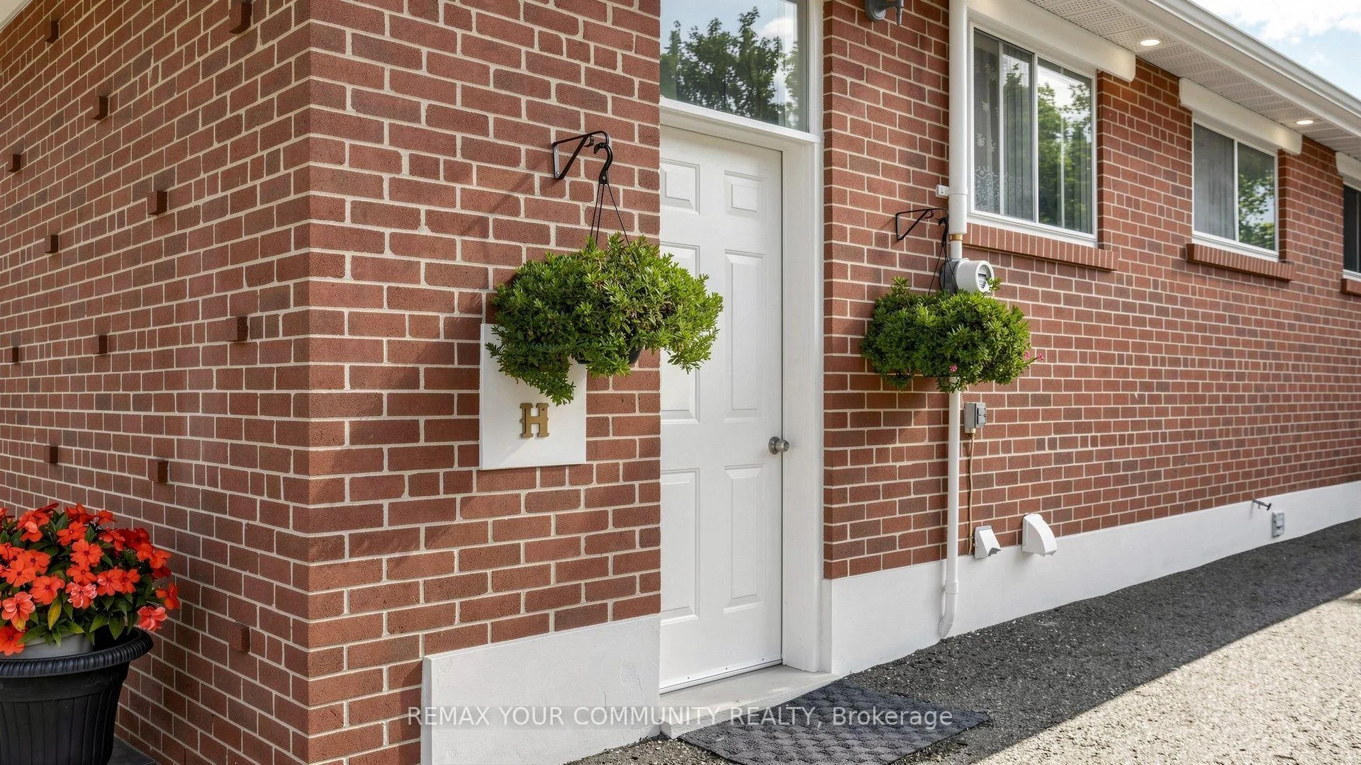 Photo 9 of 59 Davis Road, Aurora, Aurora Highlands — HOMEH