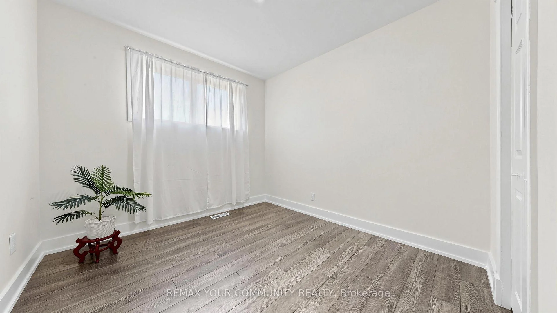 Photo 15 of 59 Davis Road, Aurora, Aurora Highlands — HOMEH