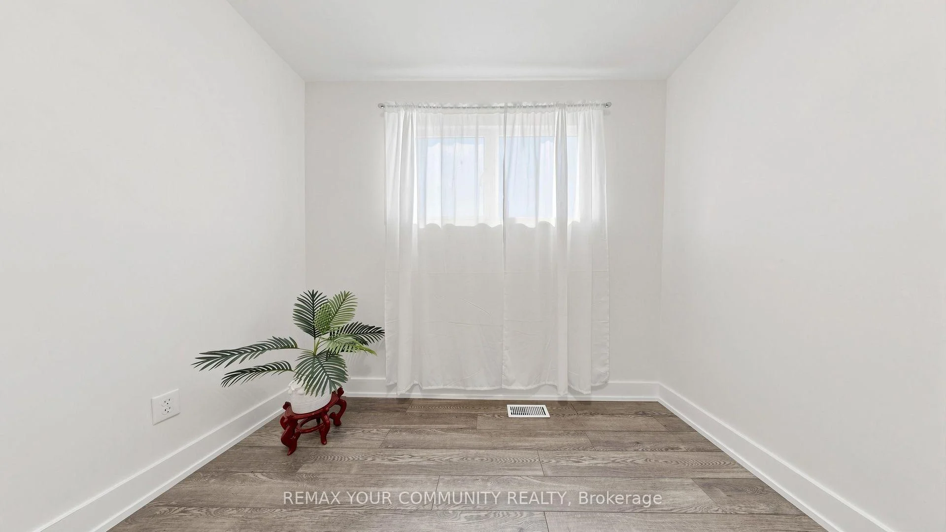 Photo 18 of 59 Davis Road, Aurora, Aurora Highlands — HOMEH