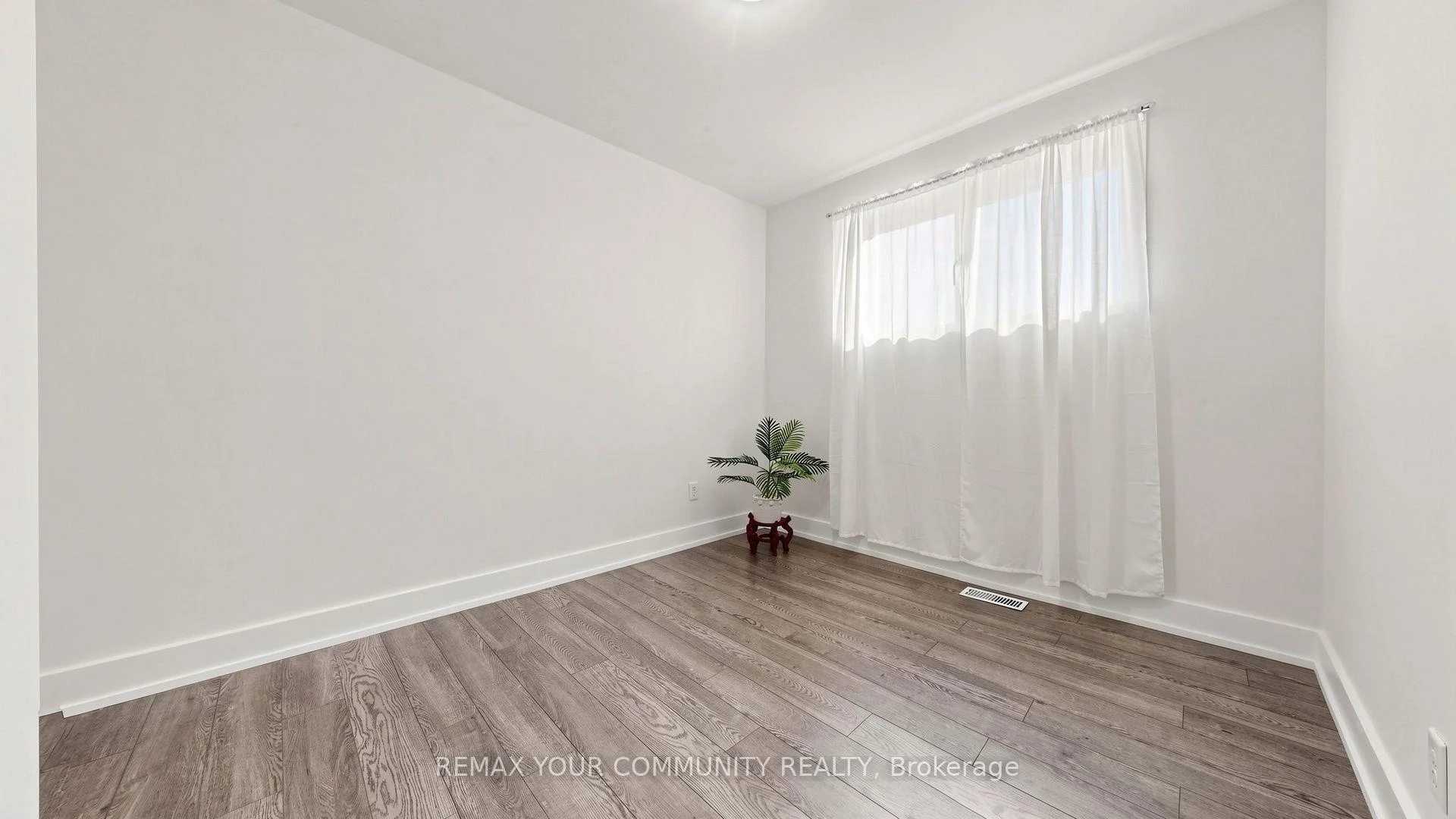 Photo 20 of 59 Davis Road, Aurora, Aurora Highlands — HOMEH