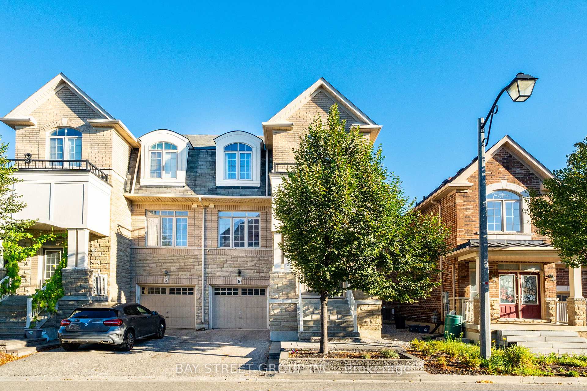 Photo 1 of 8 Zeng Cheng Drive, Markham, Victoria Square — HOMEH