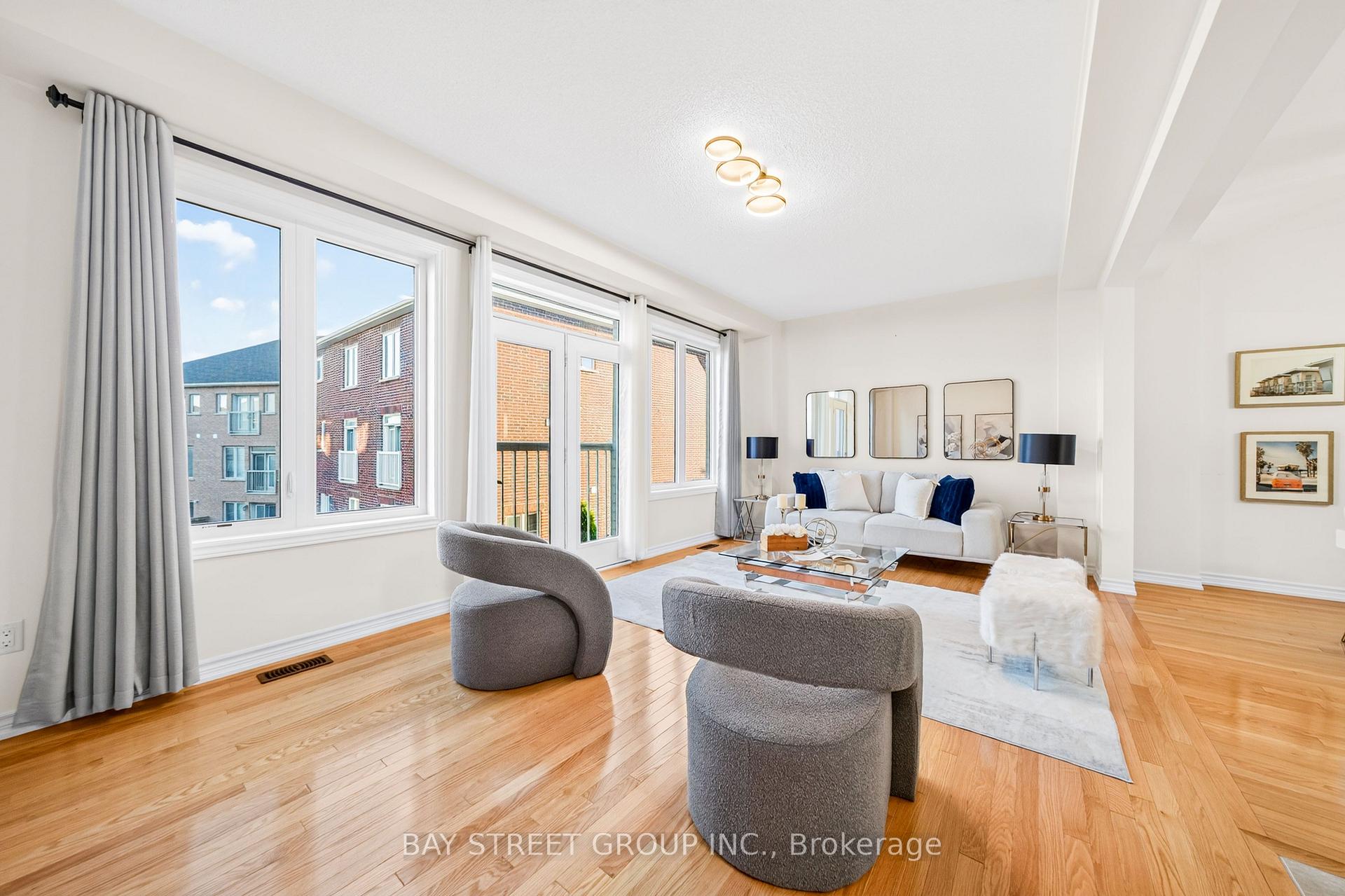 Photo 14 of 8 Zeng Cheng Drive, Markham, Victoria Square — HOMEH