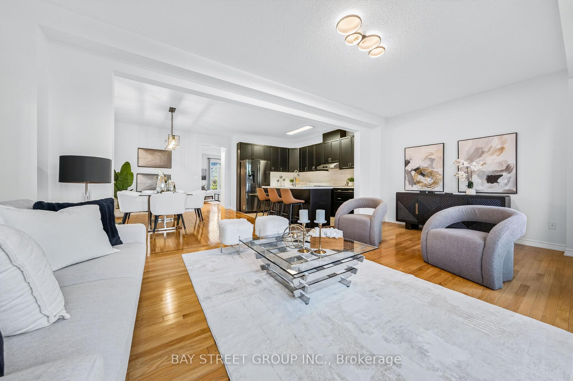 Photo 15 of 8 Zeng Cheng Drive, Markham, Victoria Square — HOMEH