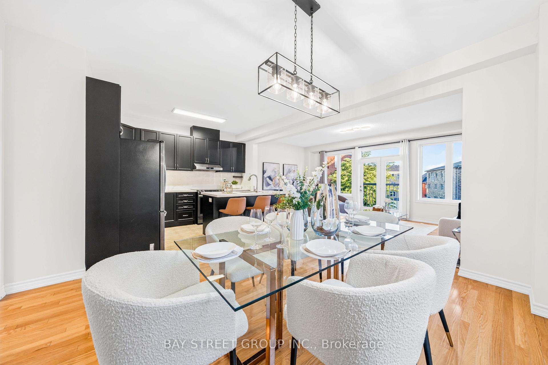 Photo 17 of 8 Zeng Cheng Drive, Markham, Victoria Square — HOMEH