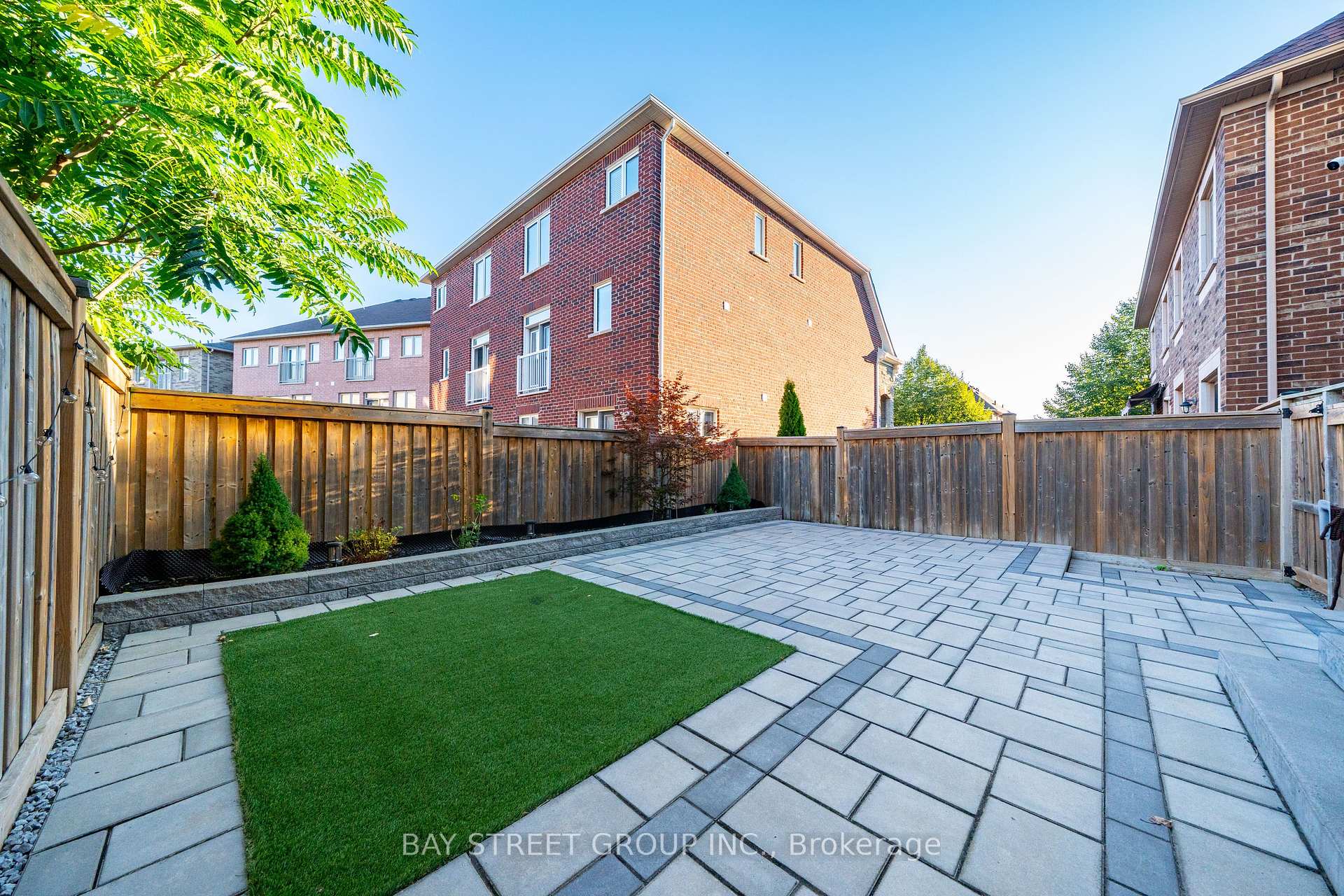 Photo 38 of 8 Zeng Cheng Drive, Markham, Victoria Square — HOMEH