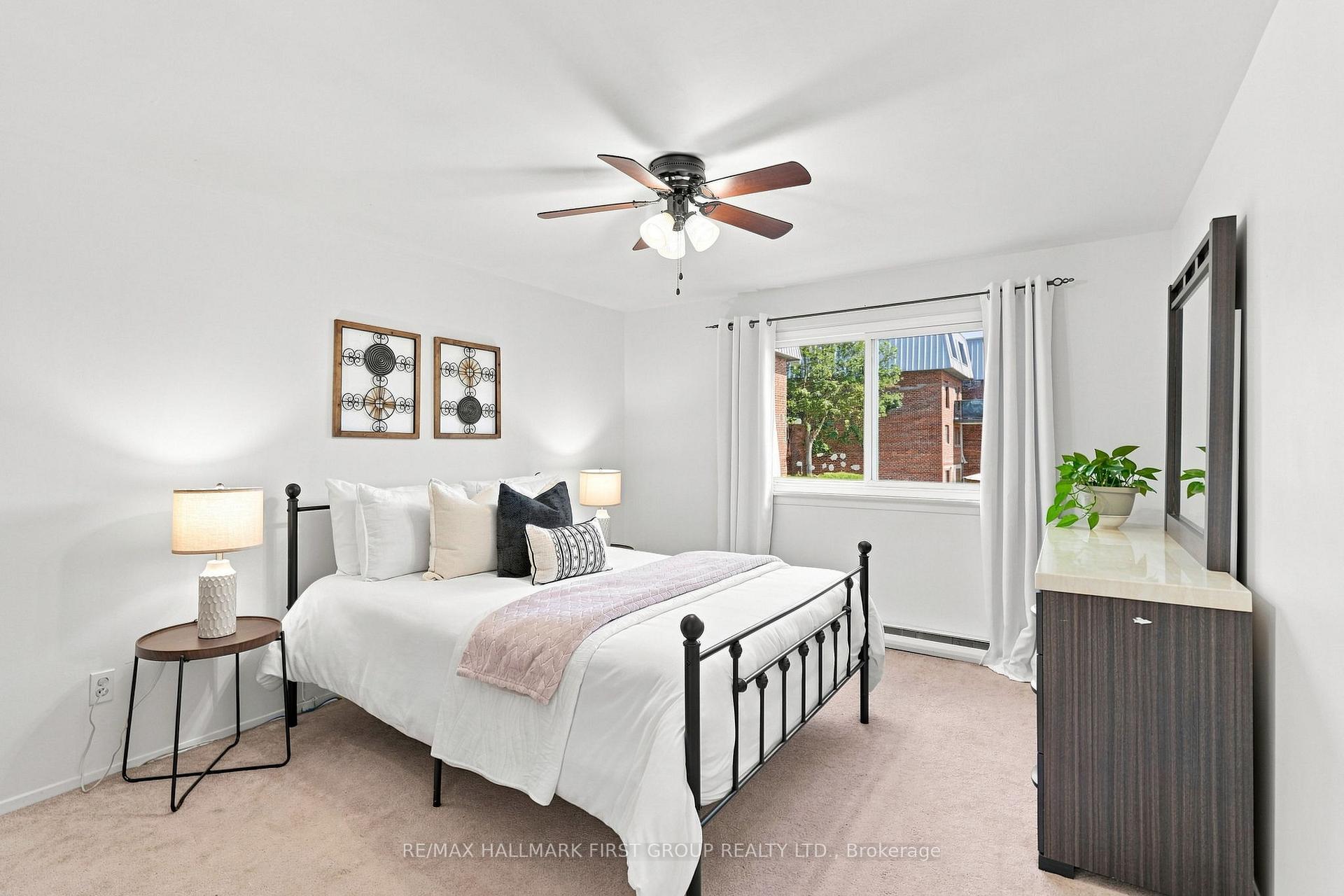 Photo 12 of Unit 23, 33 Taunton Road E, Oshawa, Centennial — HOMEH