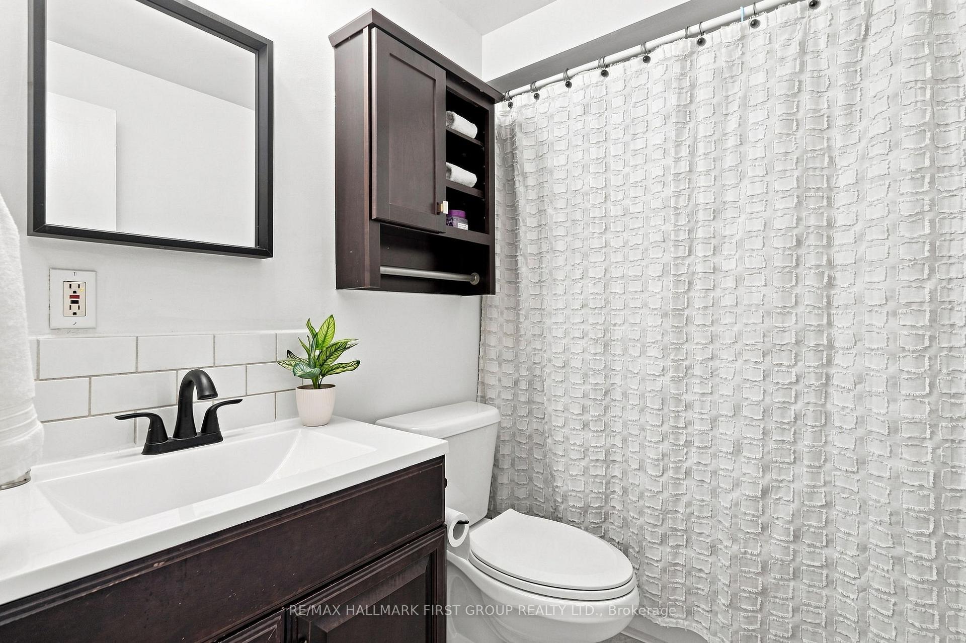 Photo 14 of Unit 23, 33 Taunton Road E, Oshawa, Centennial — HOMEH