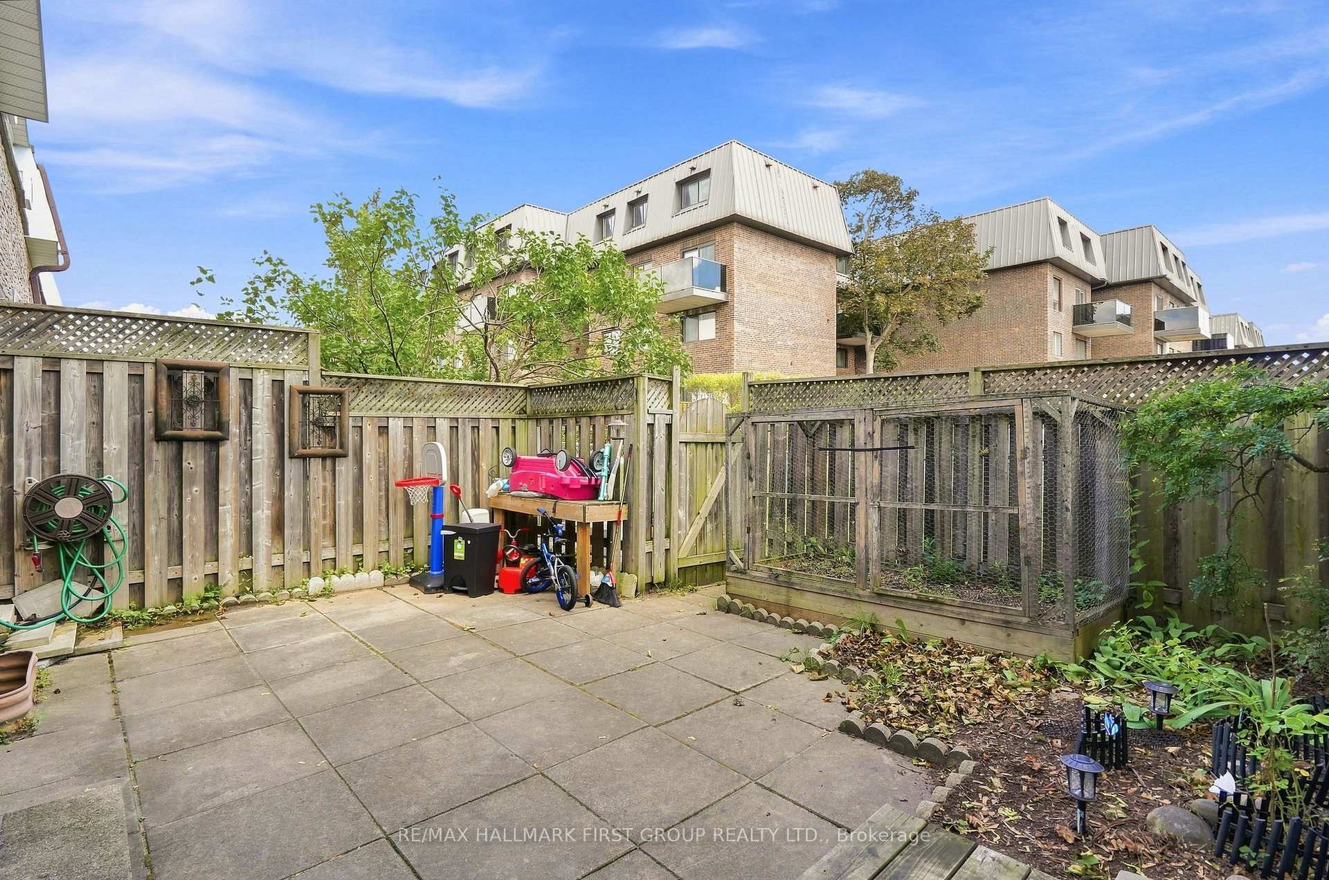 Photo 18 of Unit 23, 33 Taunton Road E, Oshawa, Centennial — HOMEH