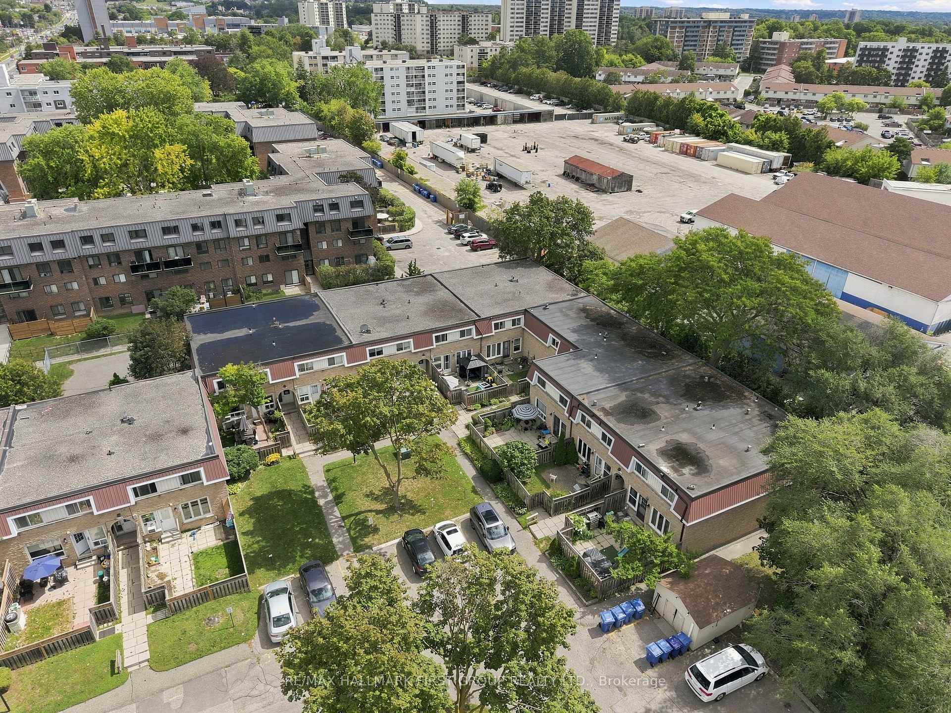 Photo 21 of Unit 23, 33 Taunton Road E, Oshawa, Centennial — HOMEH