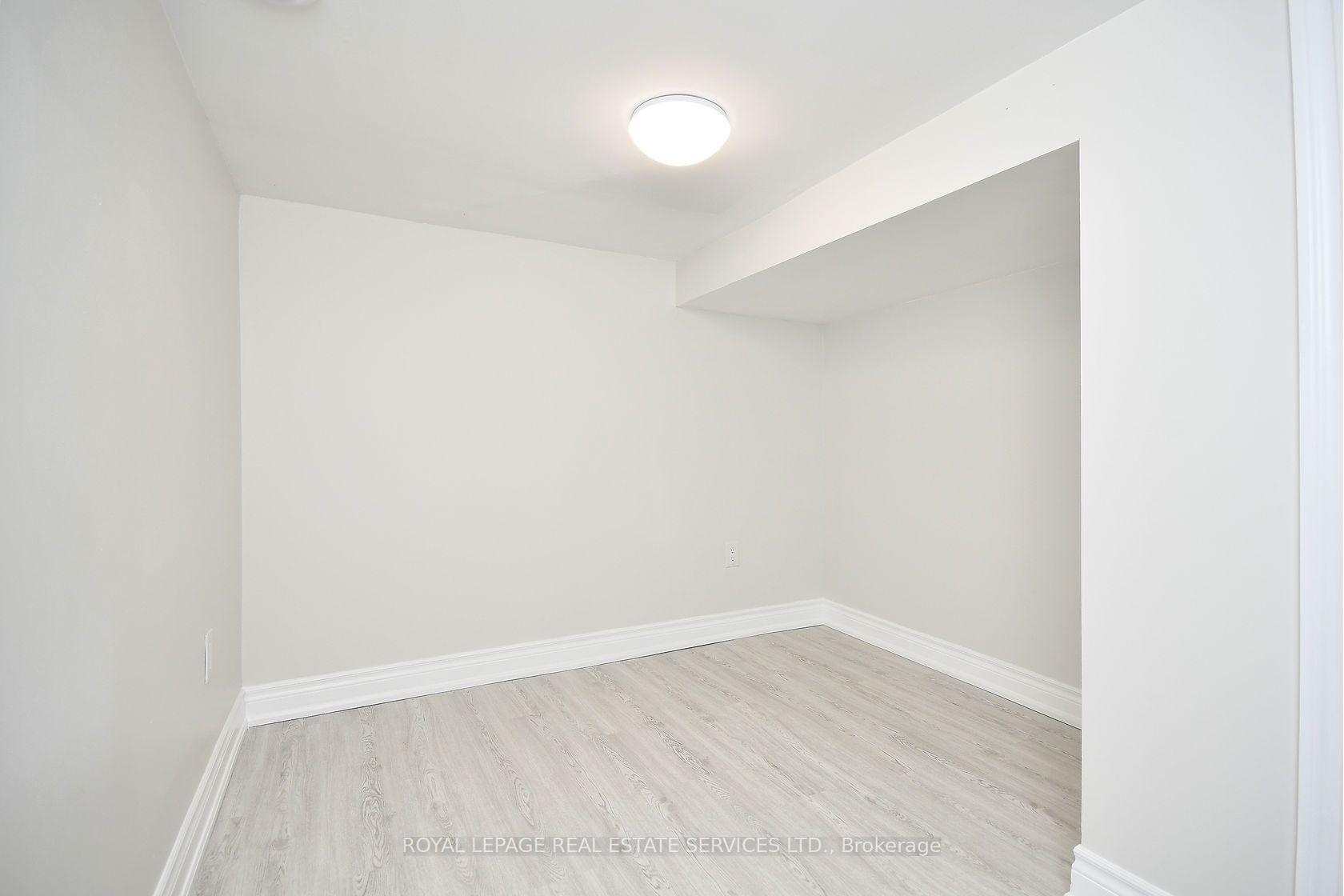 Photo 8 of Unit lower, 47 Emerald Street N, Hamilton, Landsdale — HOMEH