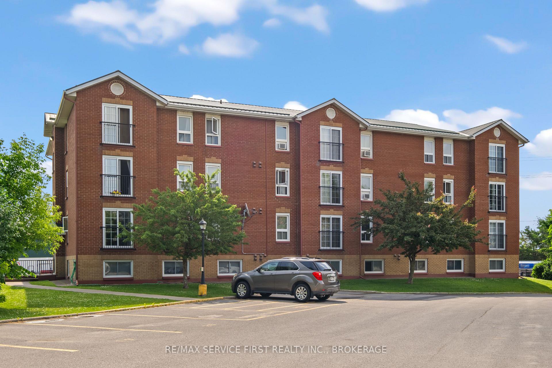 Photo 1 of Unit 105, 550 Talbot Place, Gananoque, Gananoque — HOMEH