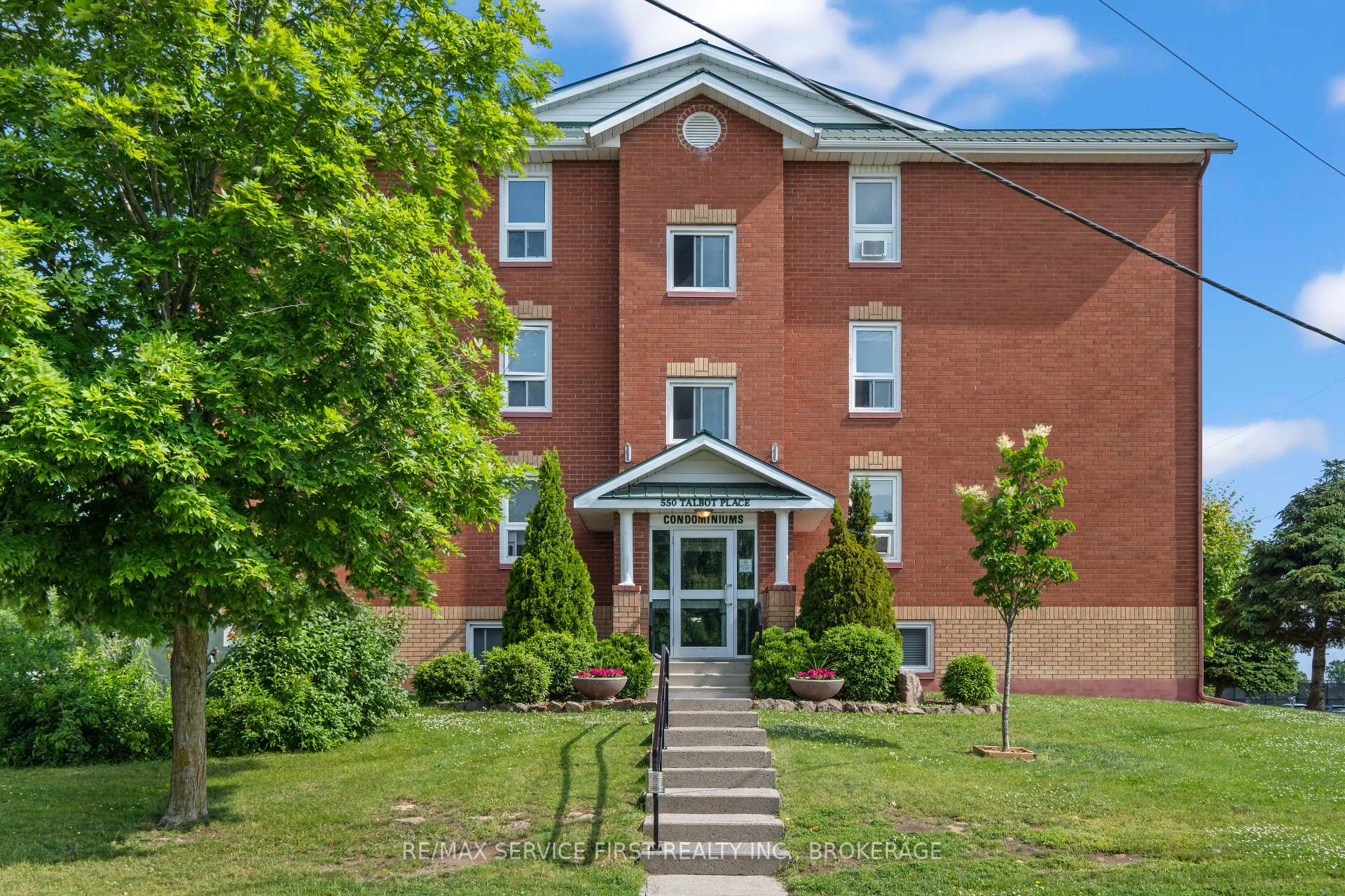 Photo 2 of Unit 105, 550 Talbot Place, Gananoque, Gananoque — HOMEH