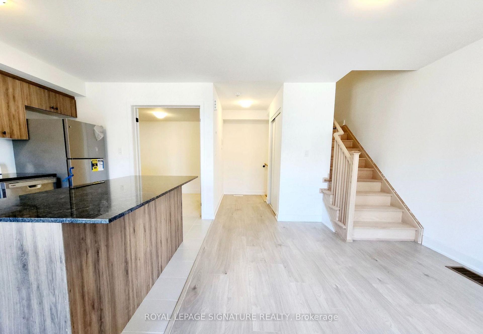 Photo 4 of 32 Silo Mews, Barrie, Innis-Shore — HOMEH