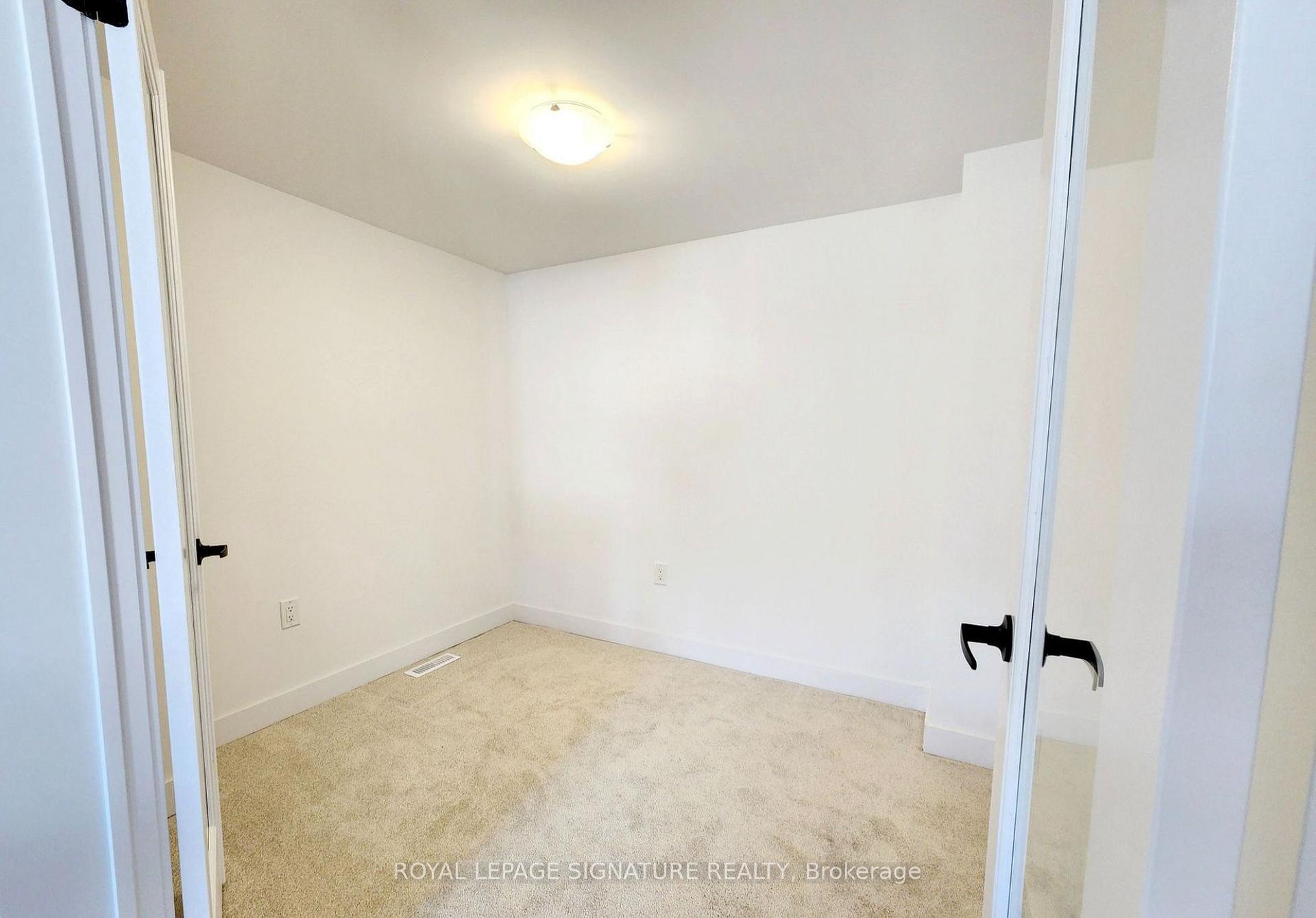 Photo 13 of 32 Silo Mews, Barrie, Innis-Shore — HOMEH