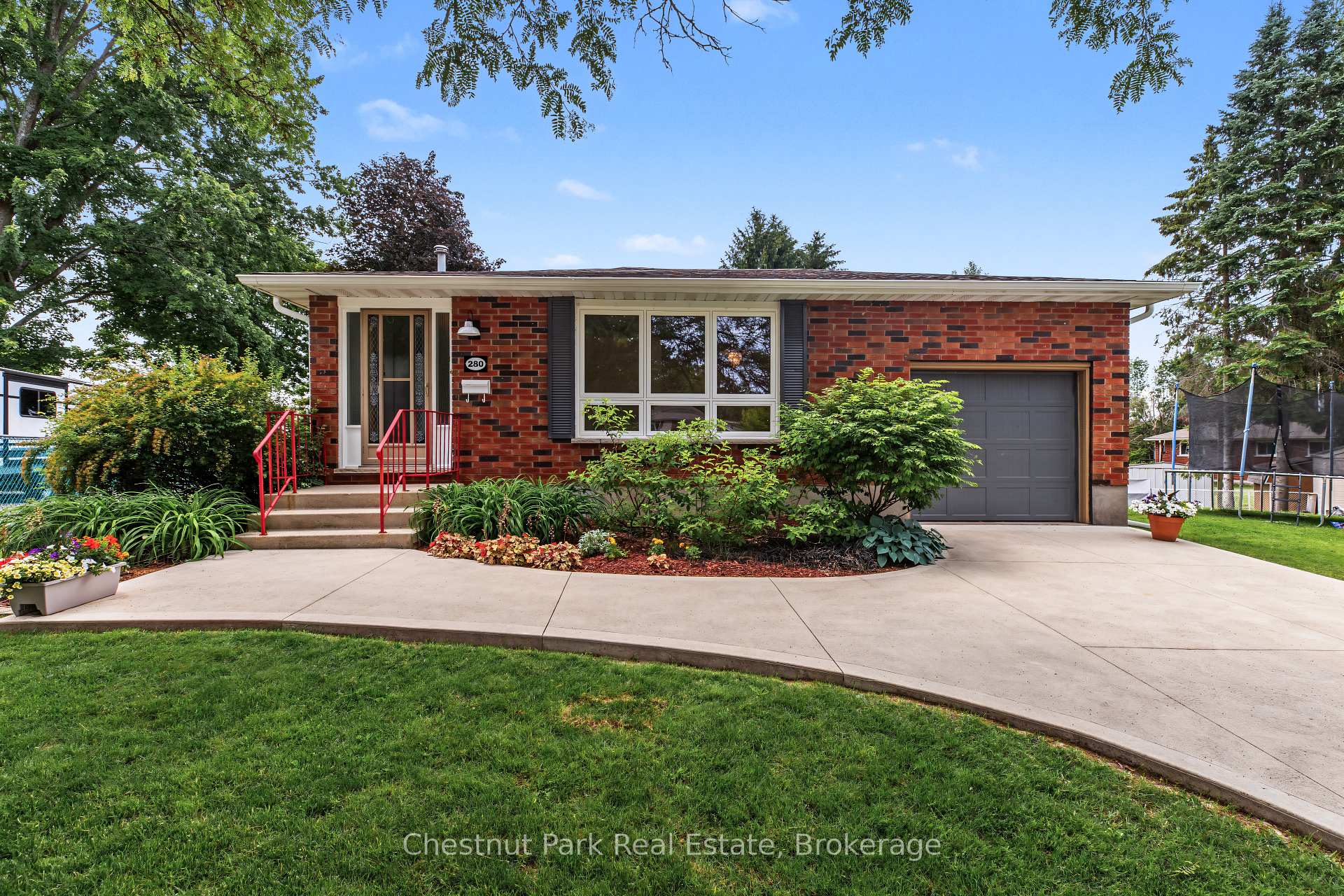 Photo 1 of 280 8th Avenue E, Owen Sound — HOMEH