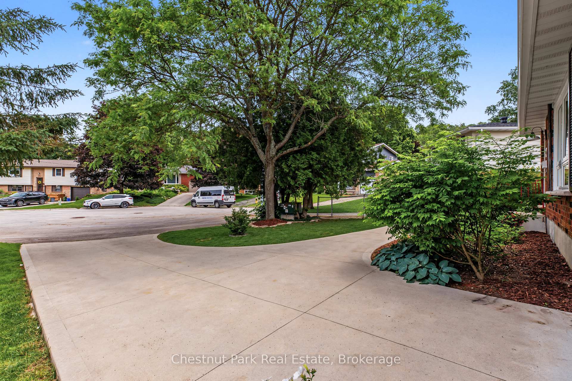 Photo 7 of 280 8th Avenue E, Owen Sound — HOMEH