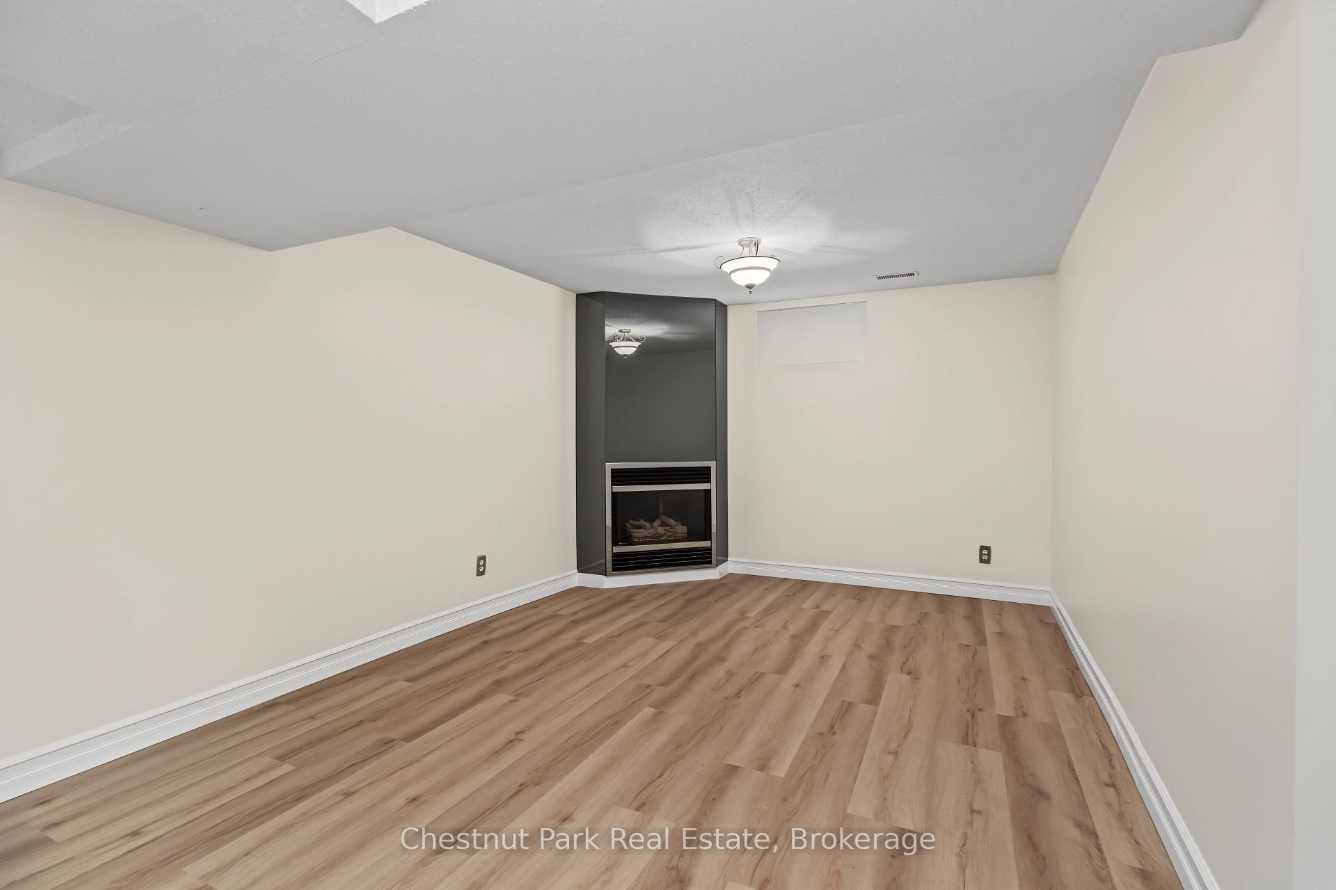 Photo 26 of 280 8th Avenue E, Owen Sound — HOMEH