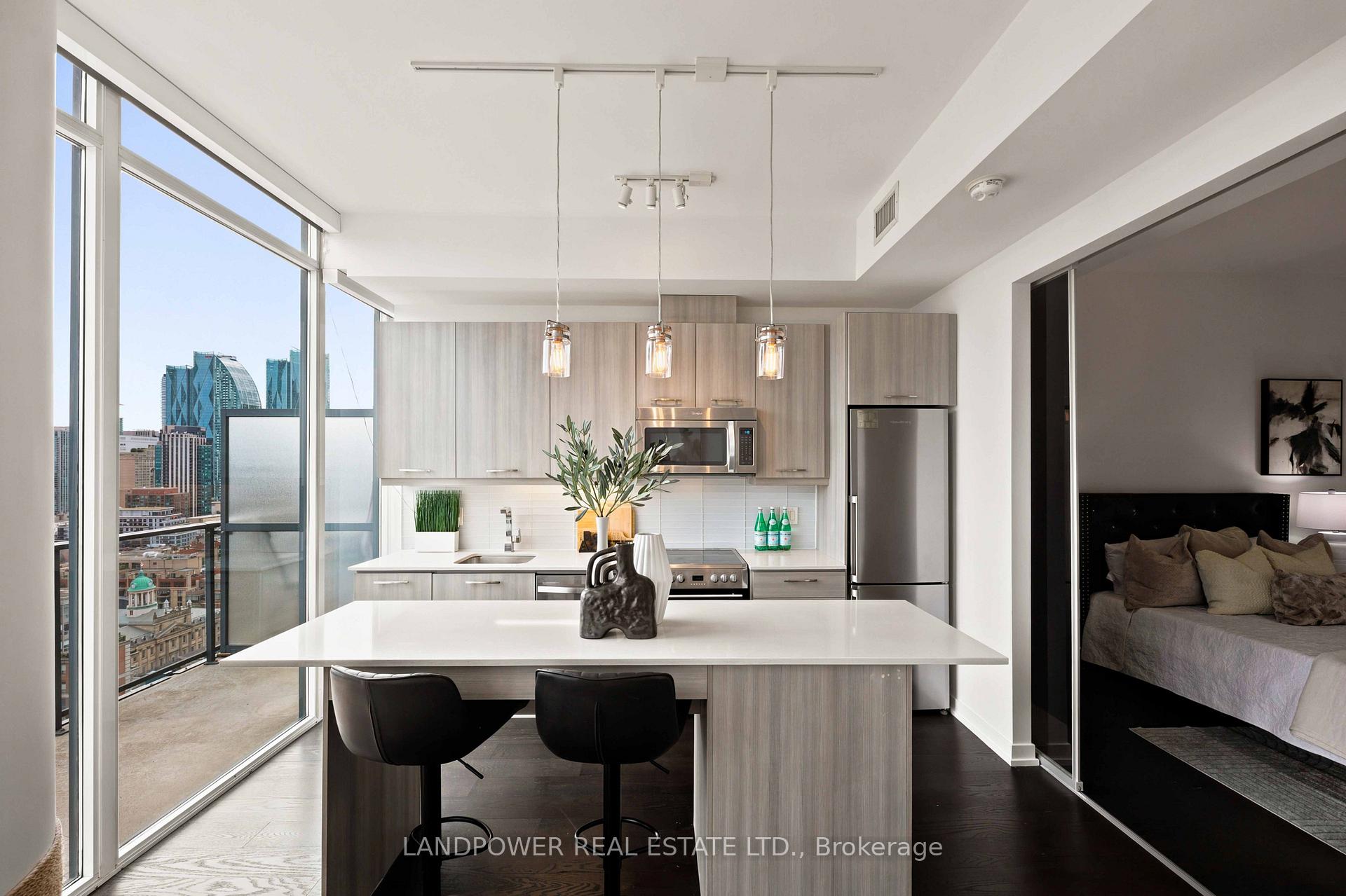 Photo 15 of Unit PH6, 105 George Street, Toronto, Moss Park — HOMEH