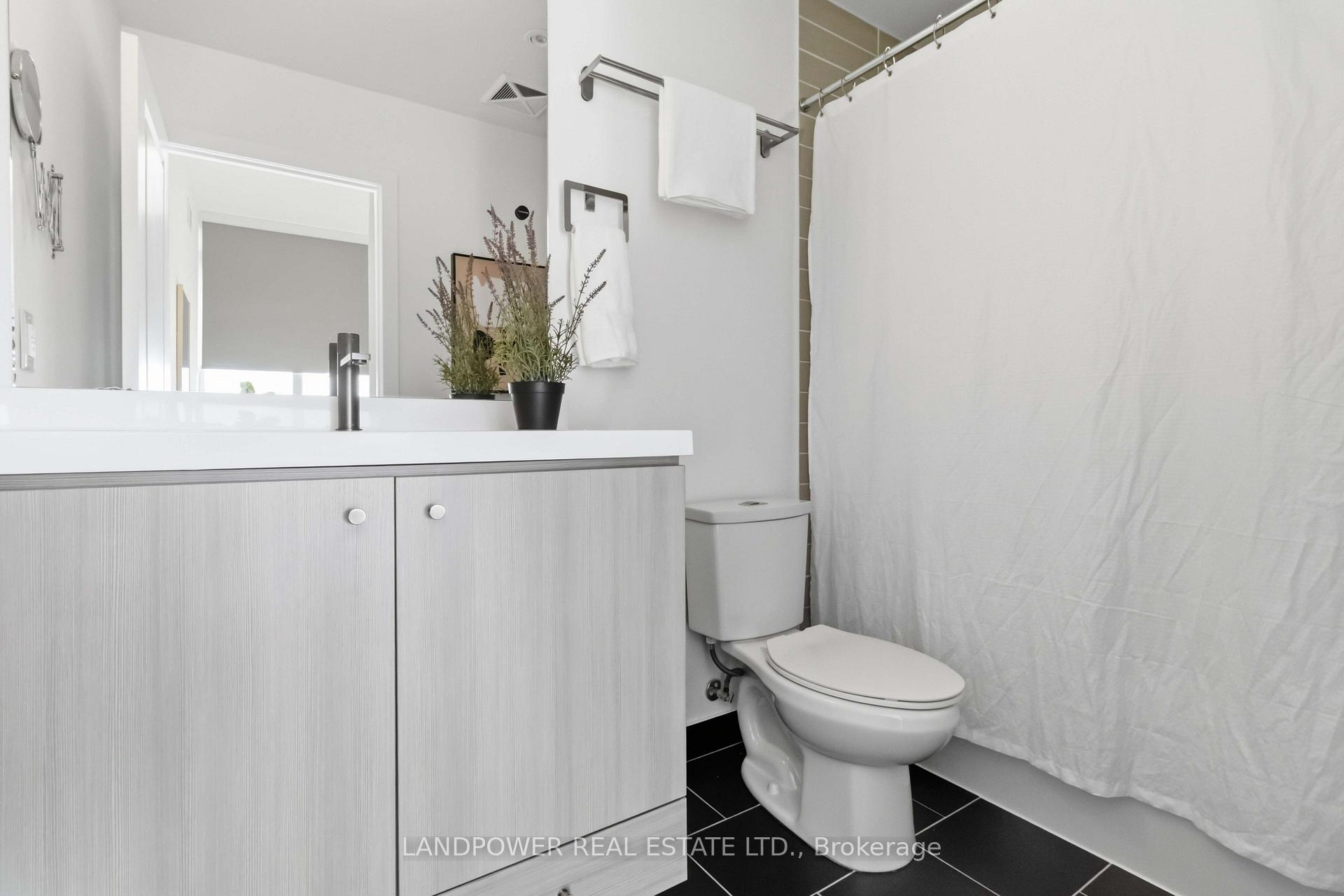 Photo 34 of Unit PH6, 105 George Street, Toronto, Moss Park — HOMEH