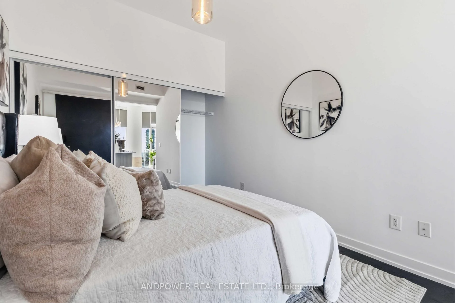 Photo 45 of Unit PH6, 105 George Street, Toronto, Moss Park — HOMEH