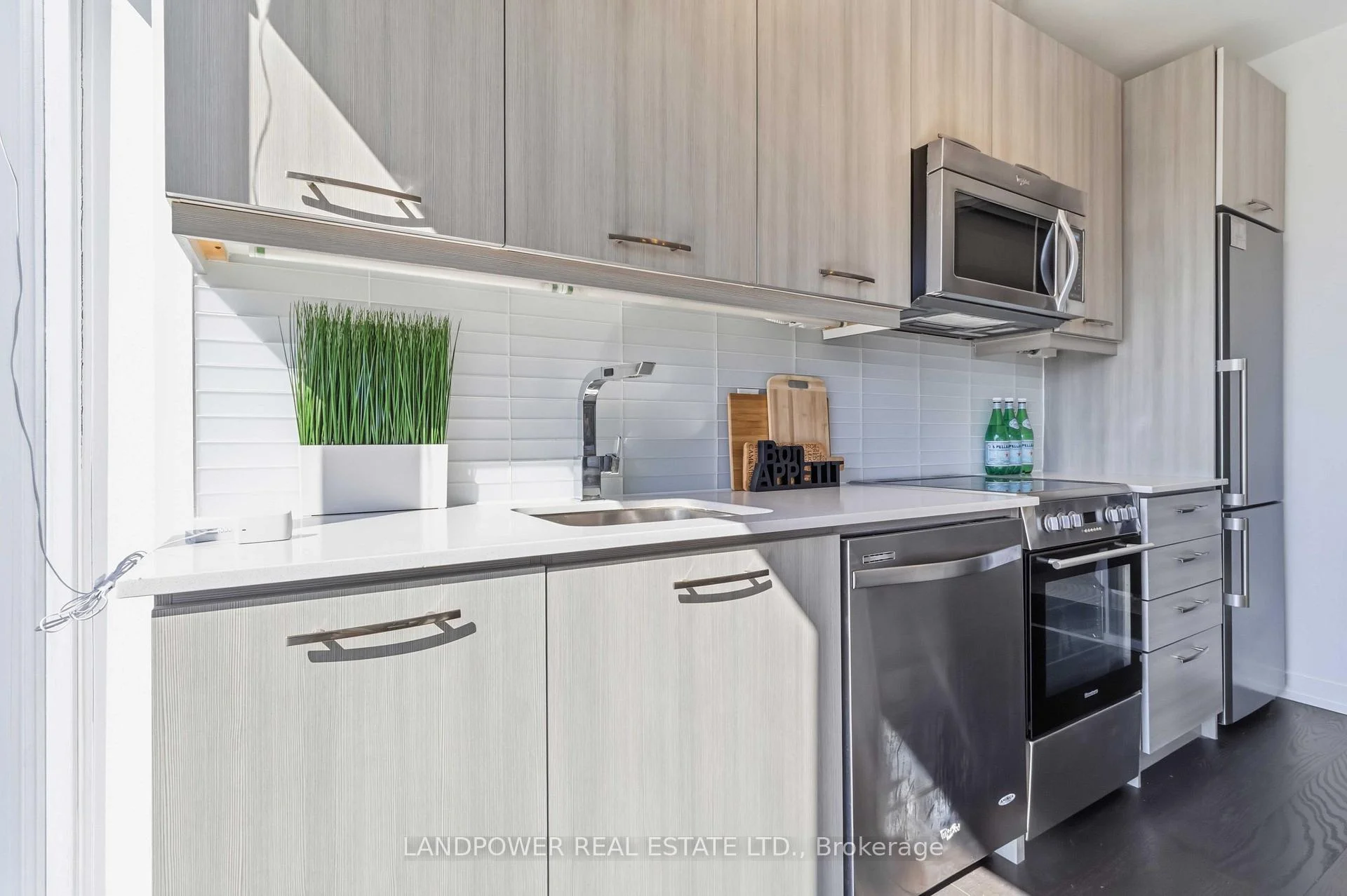 Photo 51 of Unit PH6, 105 George Street, Toronto, Moss Park — HOMEH