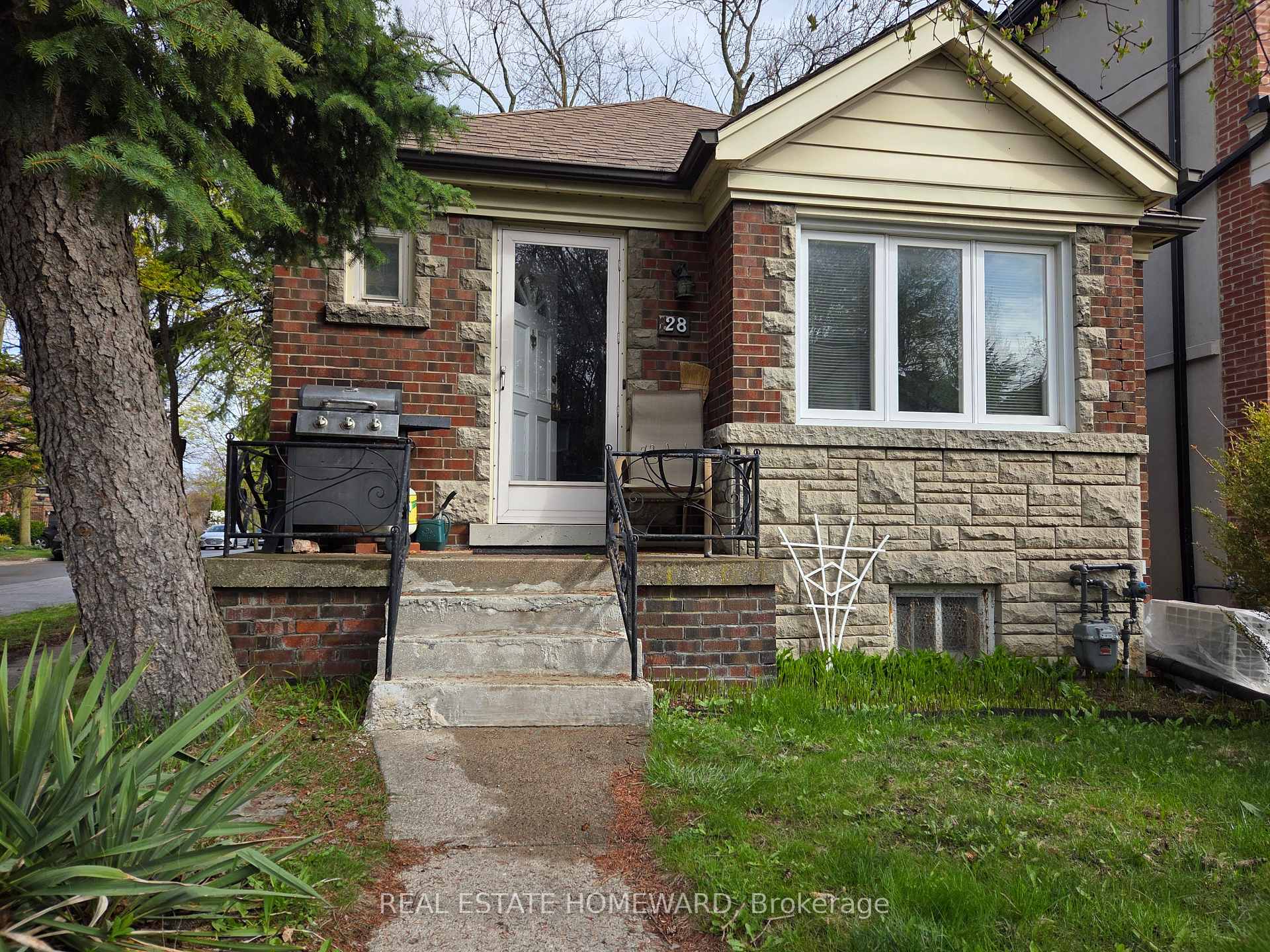 Photo 2 of 28 Glen Echo Road, Toronto, Lawrence Park North — HOMEH