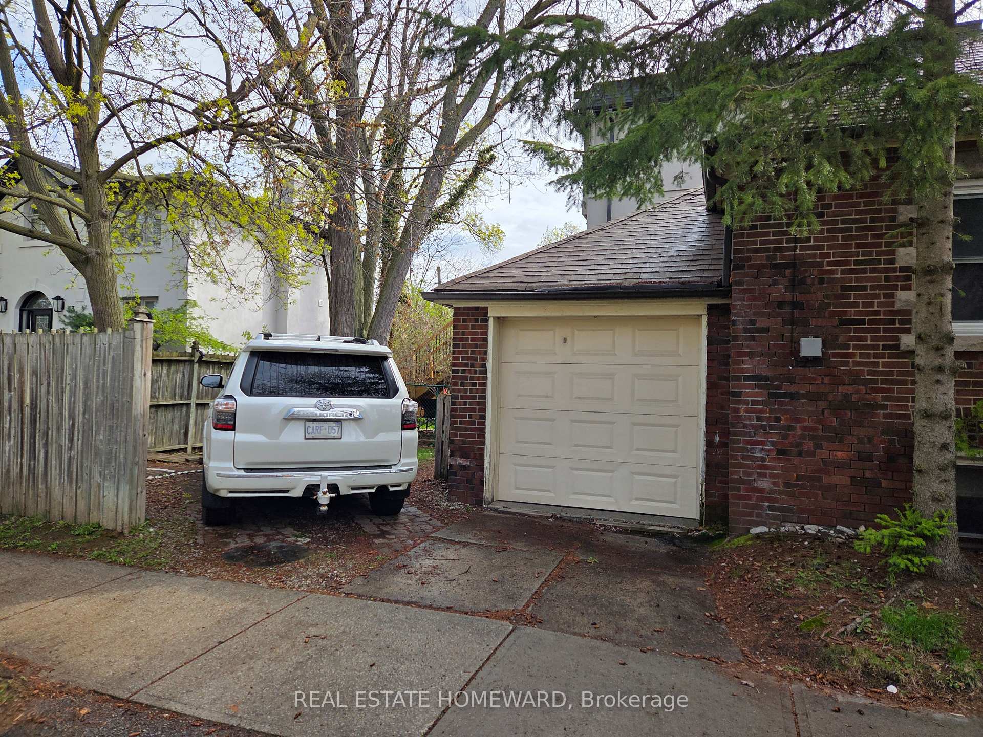 Photo 11 of 28 Glen Echo Road, Toronto, Lawrence Park North — HOMEH