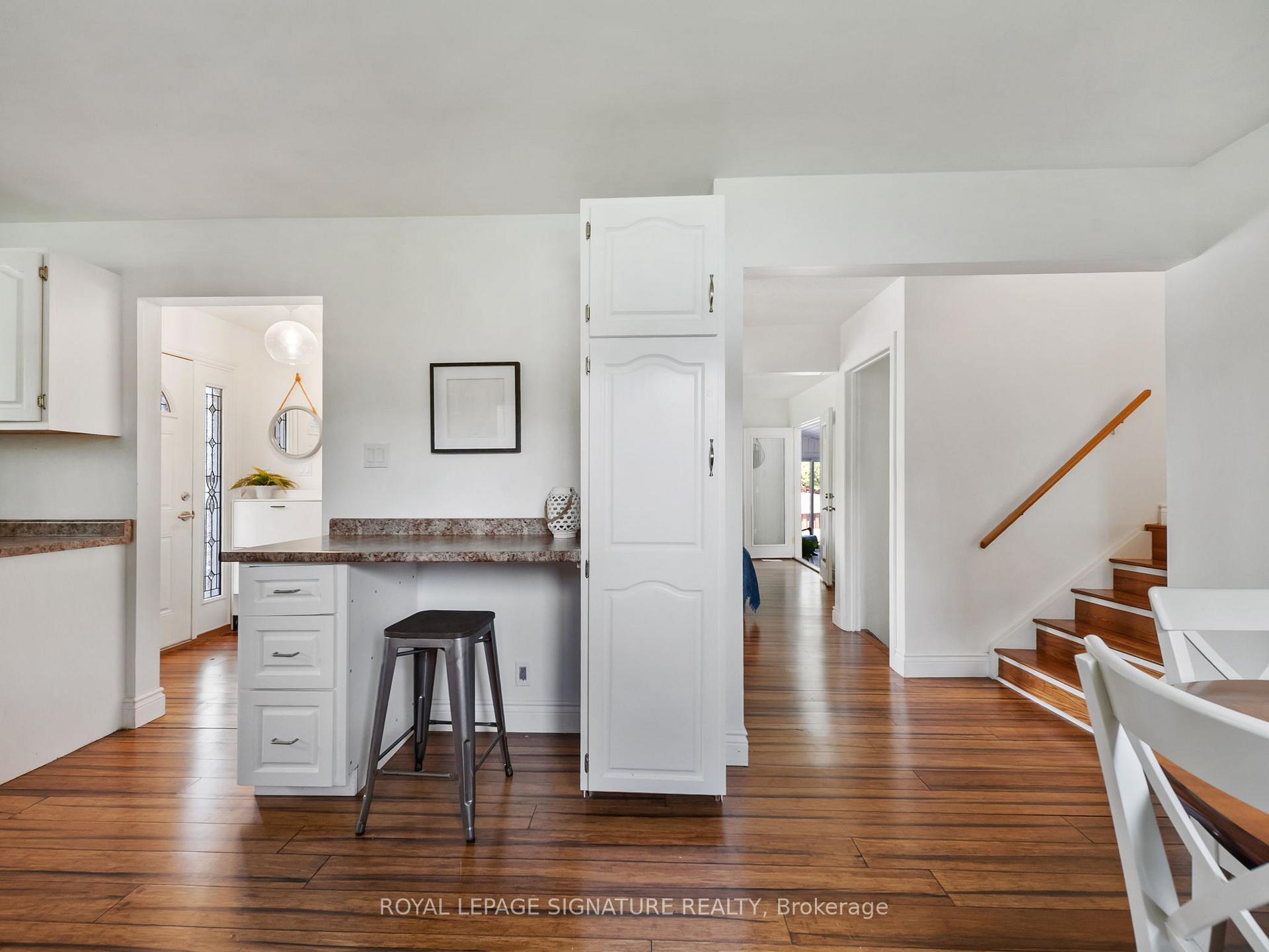 Photo 2 of 12 Easy Street, Georgina, Pefferlaw — HOMEH