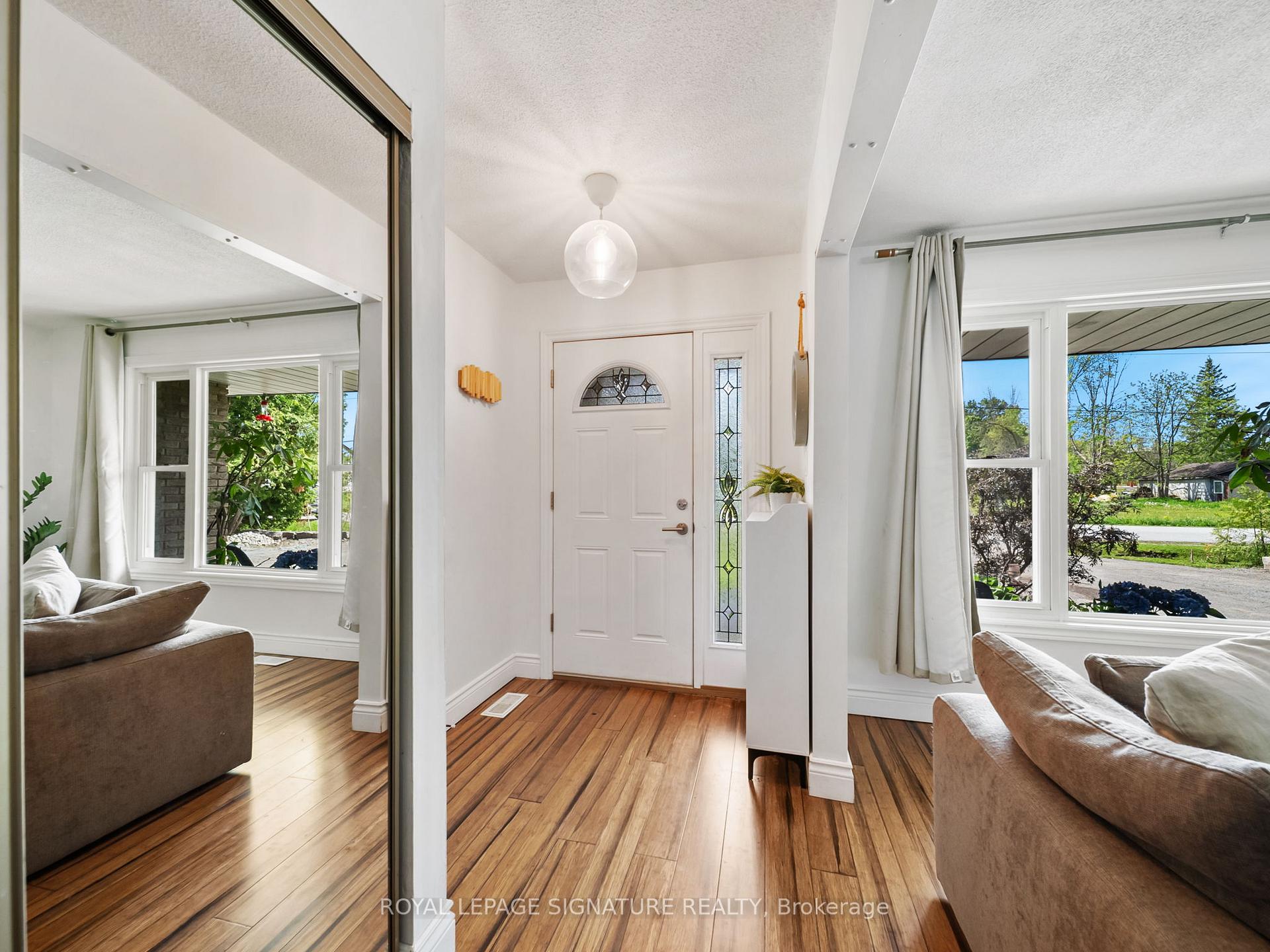 Photo 10 of 12 Easy Street, Georgina, Pefferlaw — HOMEH