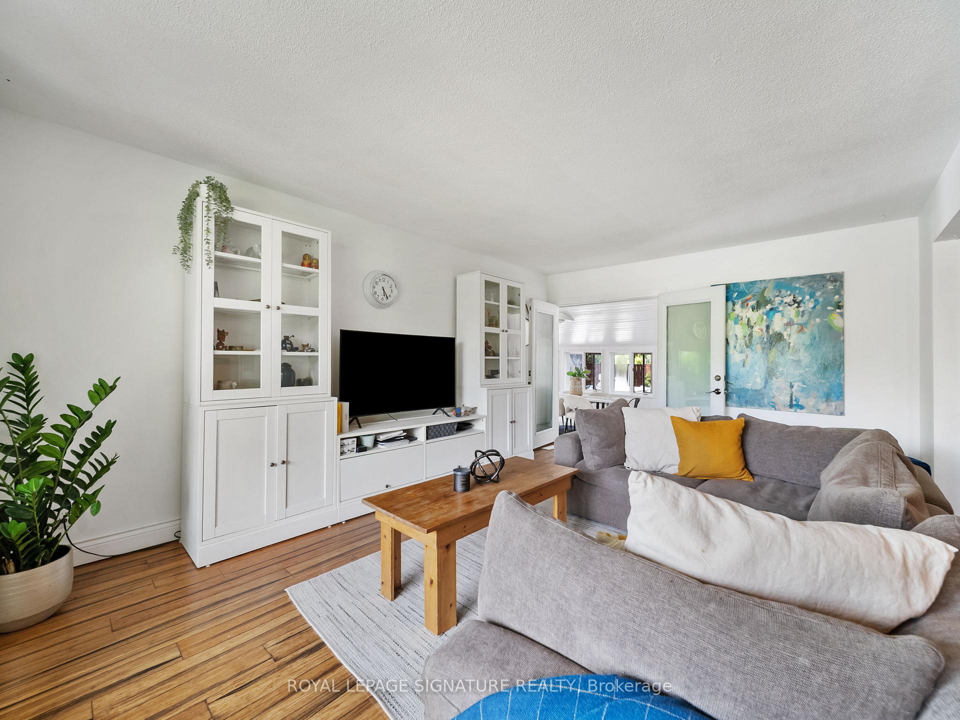 Photo 14 of 12 Easy Street, Georgina, Pefferlaw — HOMEH