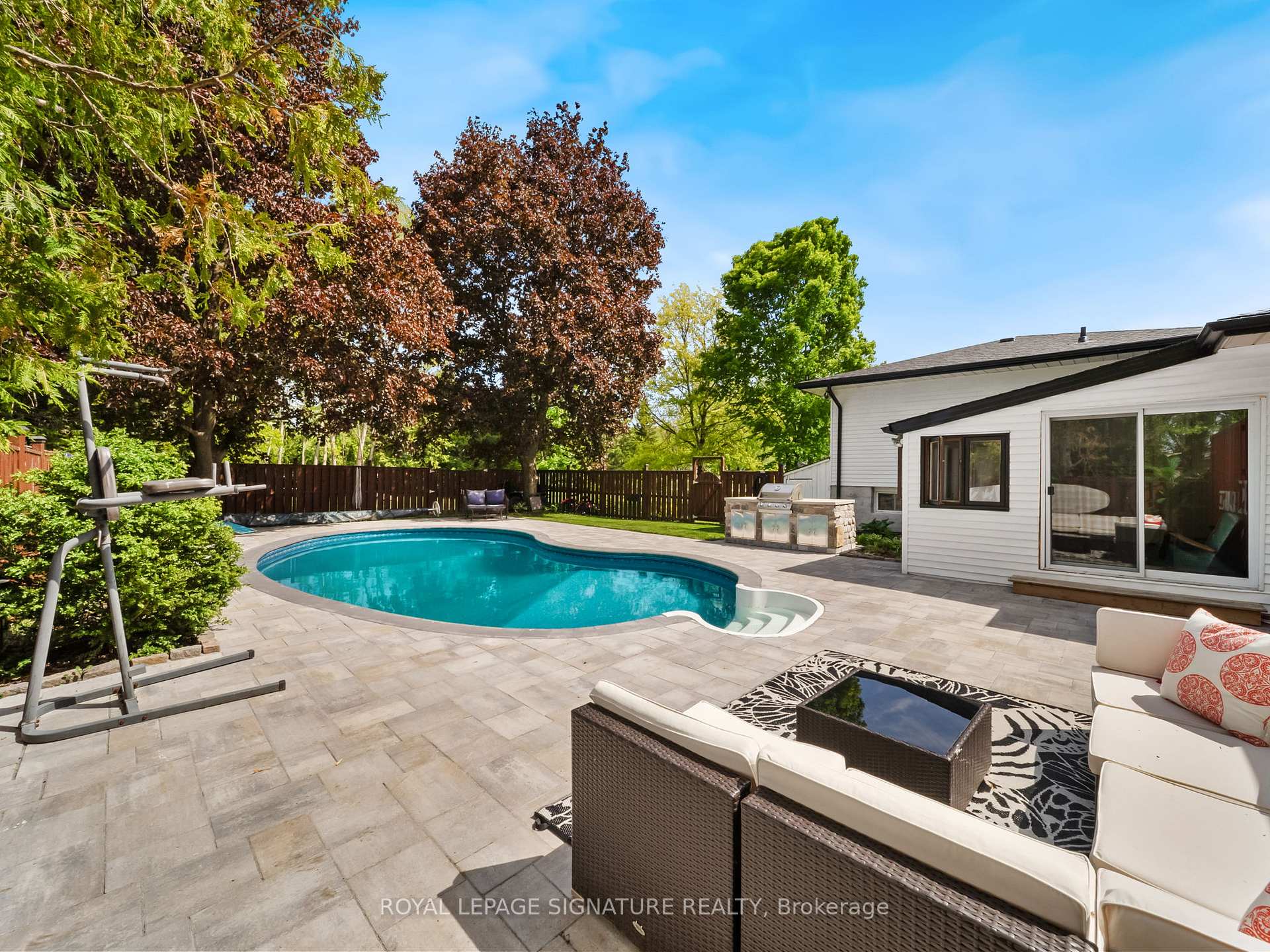 Photo 35 of 12 Easy Street, Georgina, Pefferlaw — HOMEH