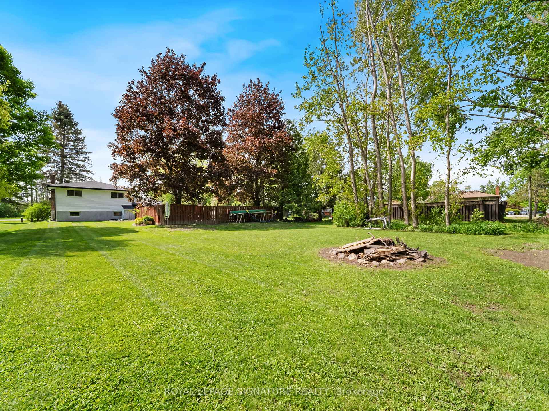 Photo 41 of 12 Easy Street, Georgina, Pefferlaw — HOMEH