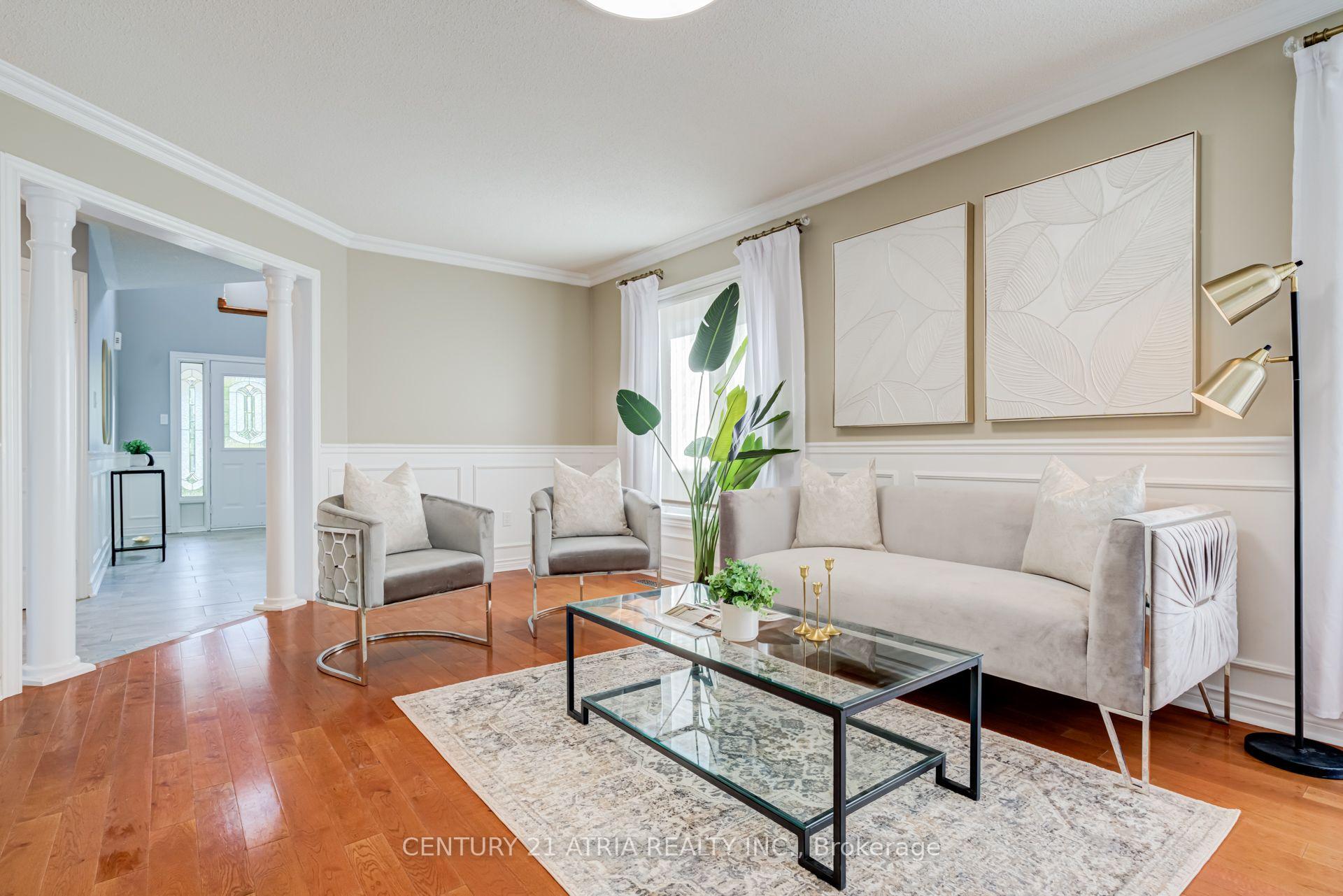 Photo 7 of 14 Robert Attersley Drive W, Whitby, Taunton North — HOMEH