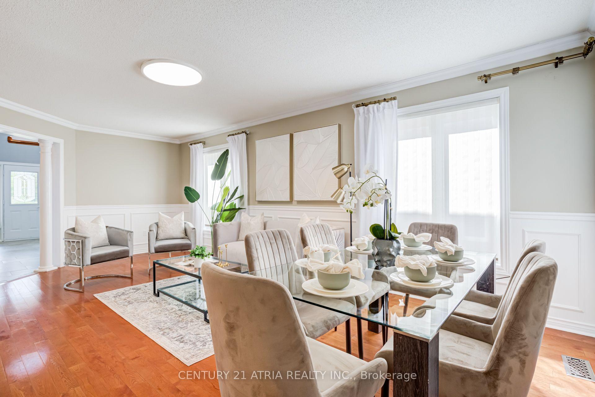 Photo 8 of 14 Robert Attersley Drive W, Whitby, Taunton North — HOMEH