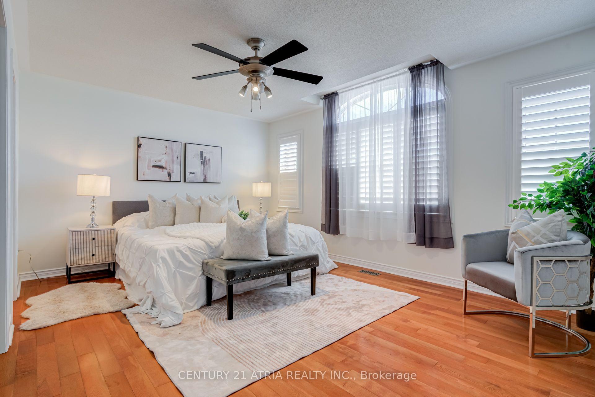 Photo 20 of 14 Robert Attersley Drive W, Whitby, Taunton North — HOMEH