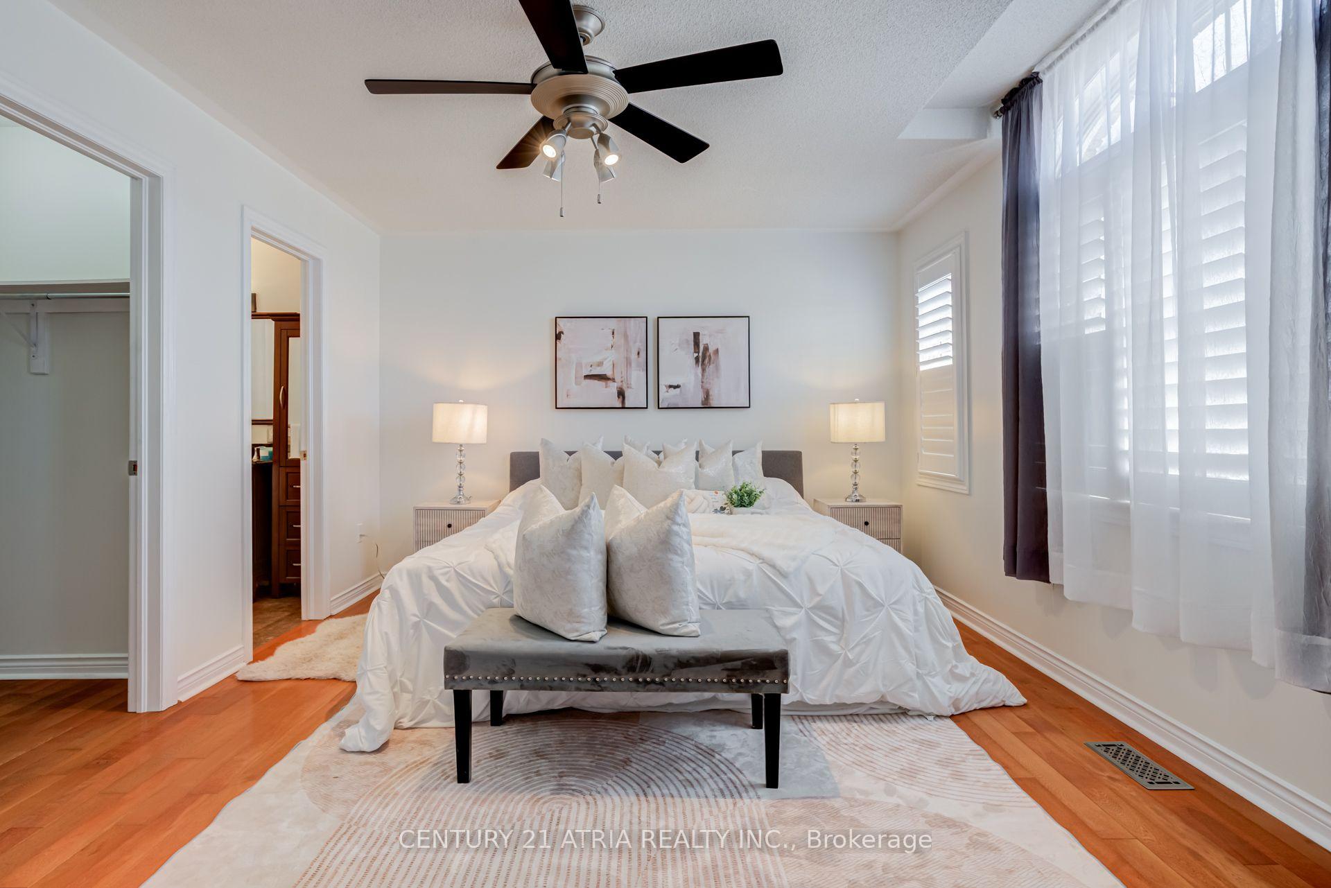Photo 21 of 14 Robert Attersley Drive W, Whitby, Taunton North — HOMEH
