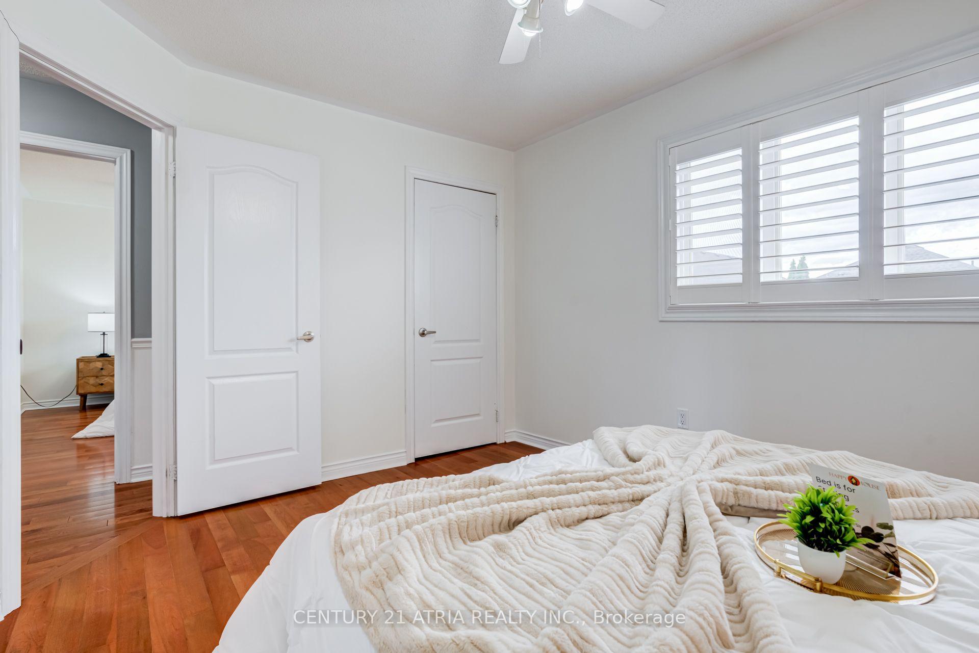 Photo 32 of 14 Robert Attersley Drive W, Whitby, Taunton North — HOMEH