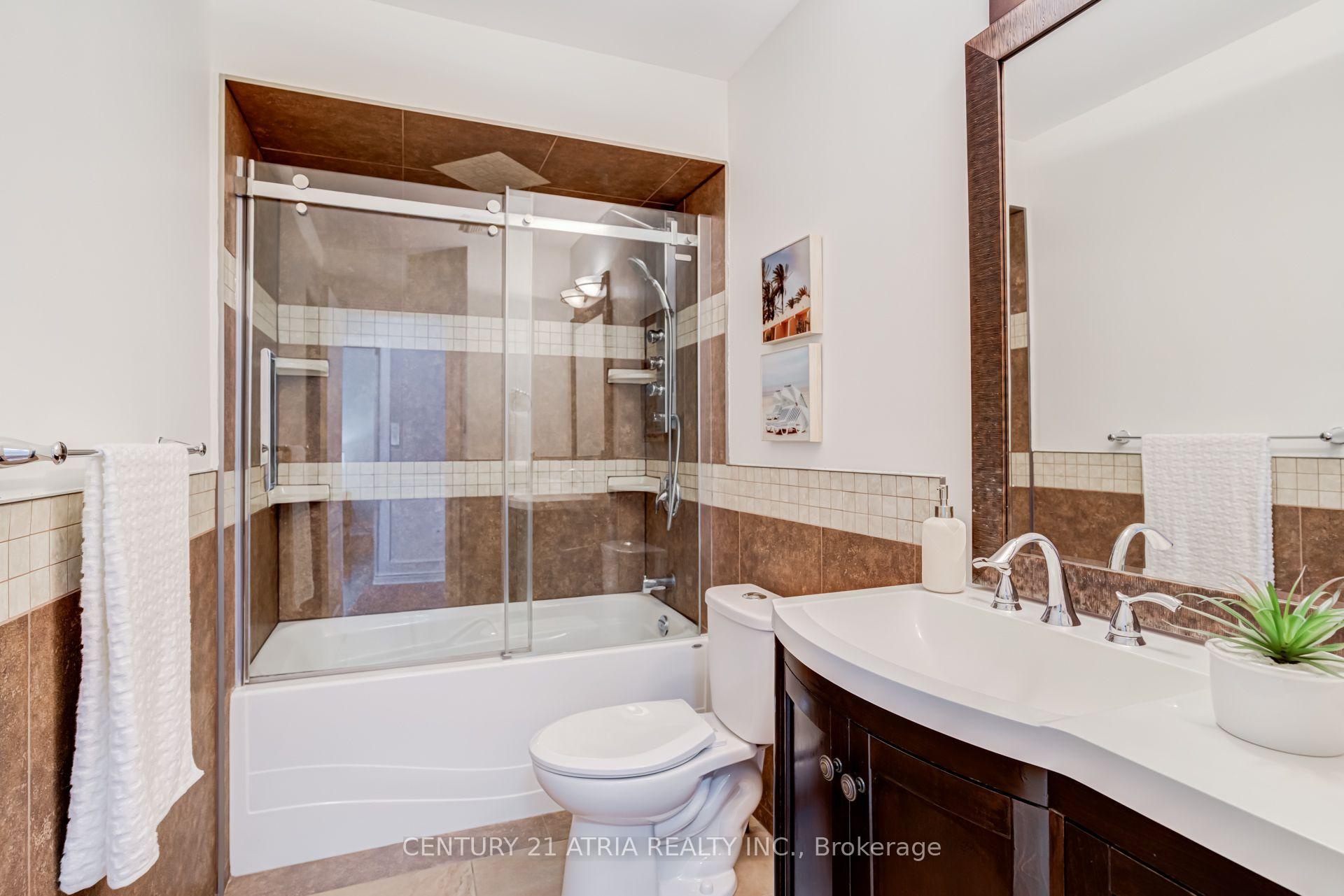 Photo 34 of 14 Robert Attersley Drive W, Whitby, Taunton North — HOMEH