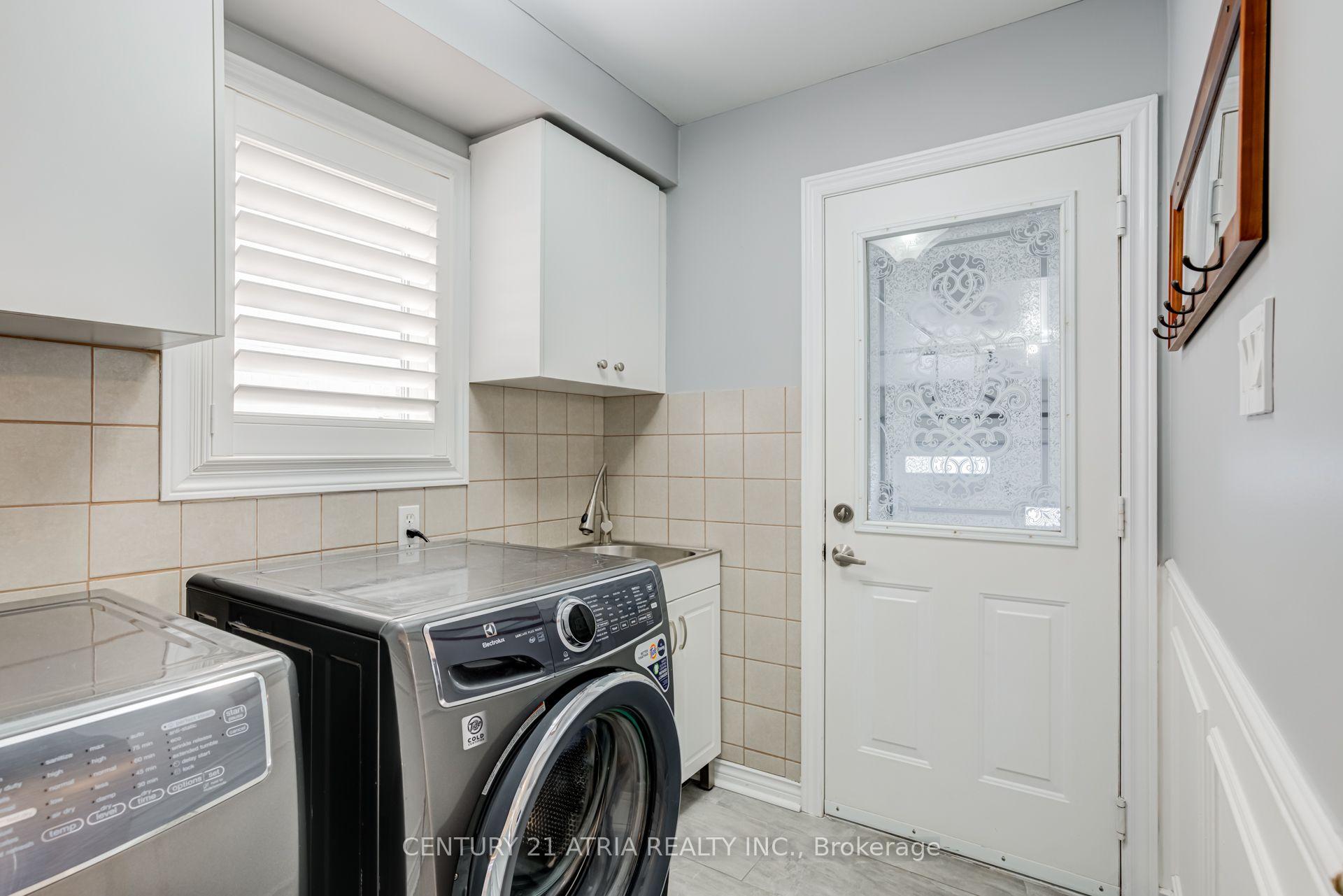 Photo 35 of 14 Robert Attersley Drive W, Whitby, Taunton North — HOMEH