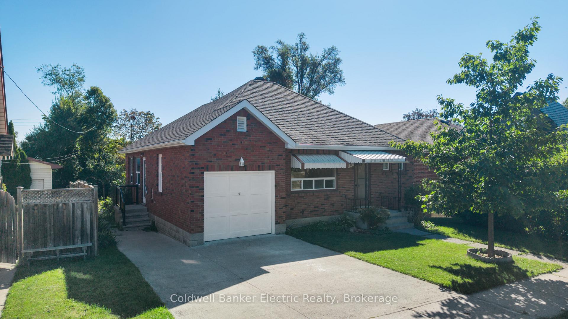 Photo 2 of 792 Curtis Road, Peterborough, Ashburnham Ward 4 — HOMEH
