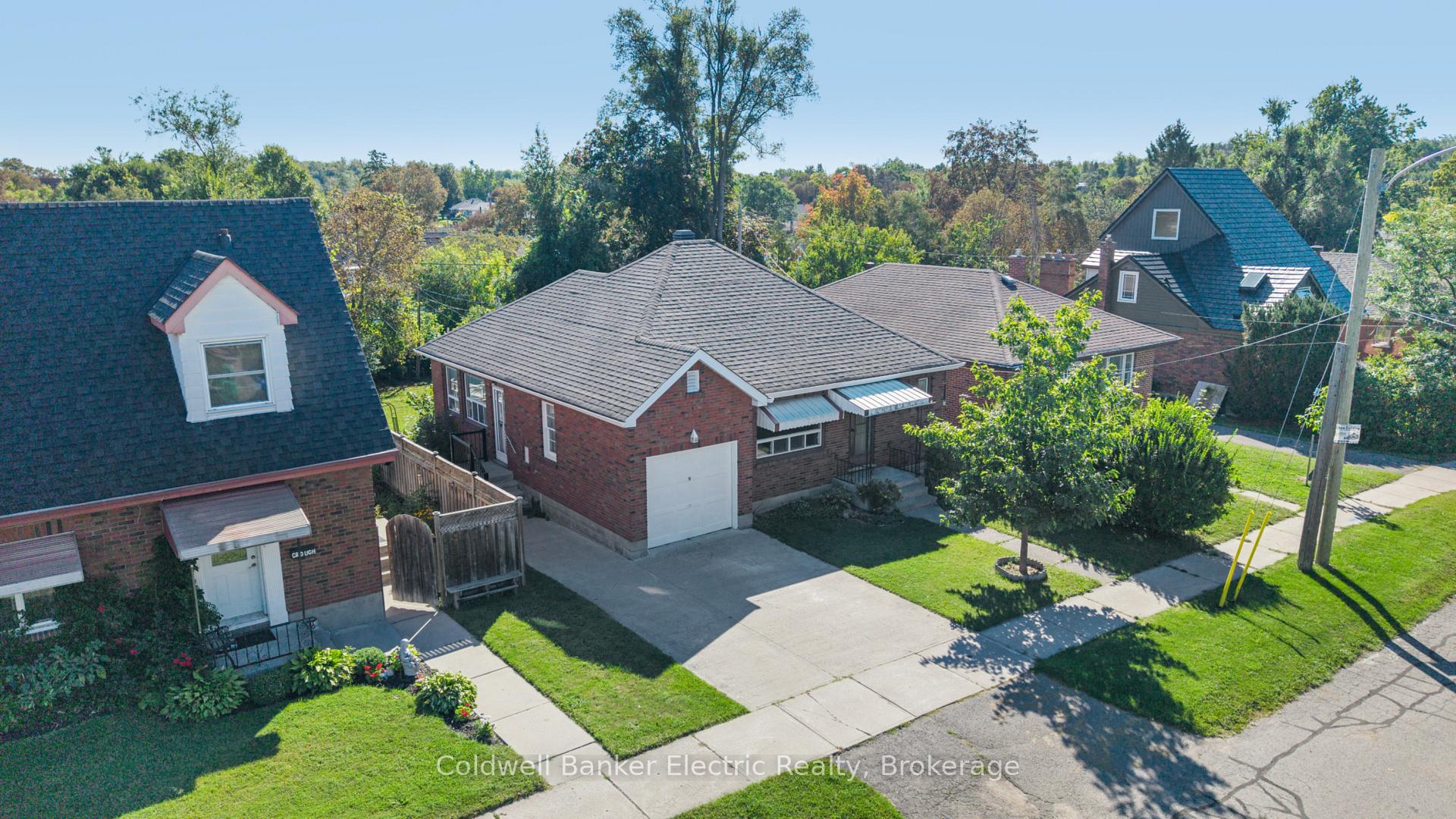 Photo 3 of 792 Curtis Road, Peterborough, Ashburnham Ward 4 — HOMEH