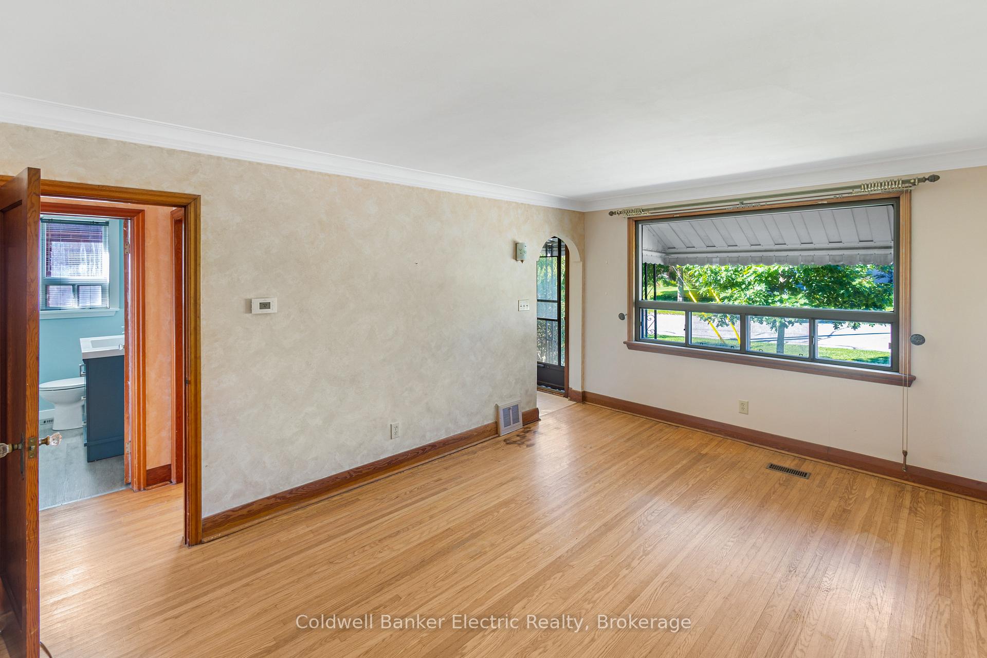 Photo 4 of 792 Curtis Road, Peterborough, Ashburnham Ward 4 — HOMEH