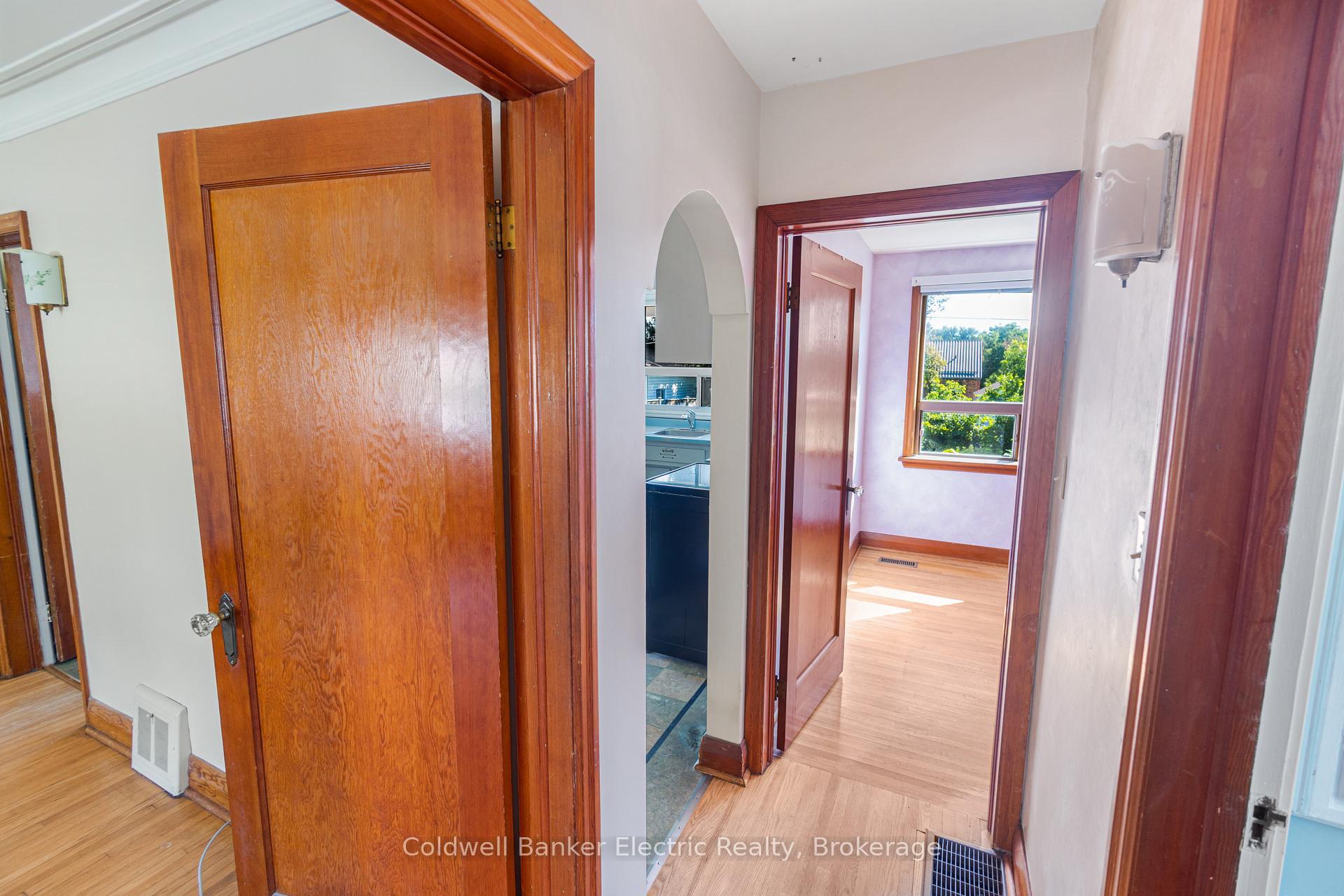 Photo 9 of 792 Curtis Road, Peterborough, Ashburnham Ward 4 — HOMEH