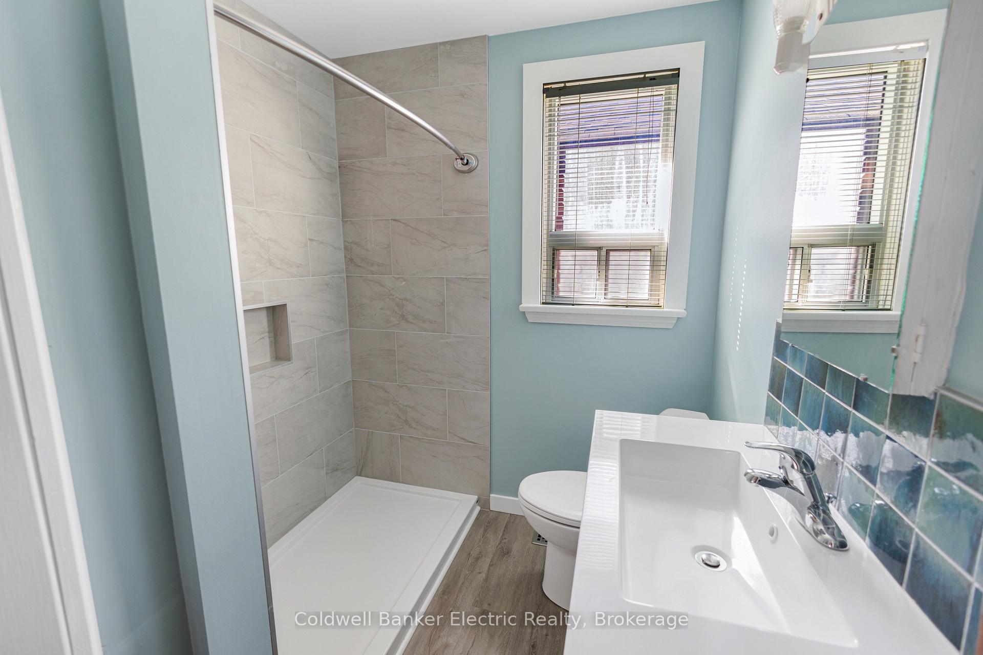 Photo 11 of 792 Curtis Road, Peterborough, Ashburnham Ward 4 — HOMEH