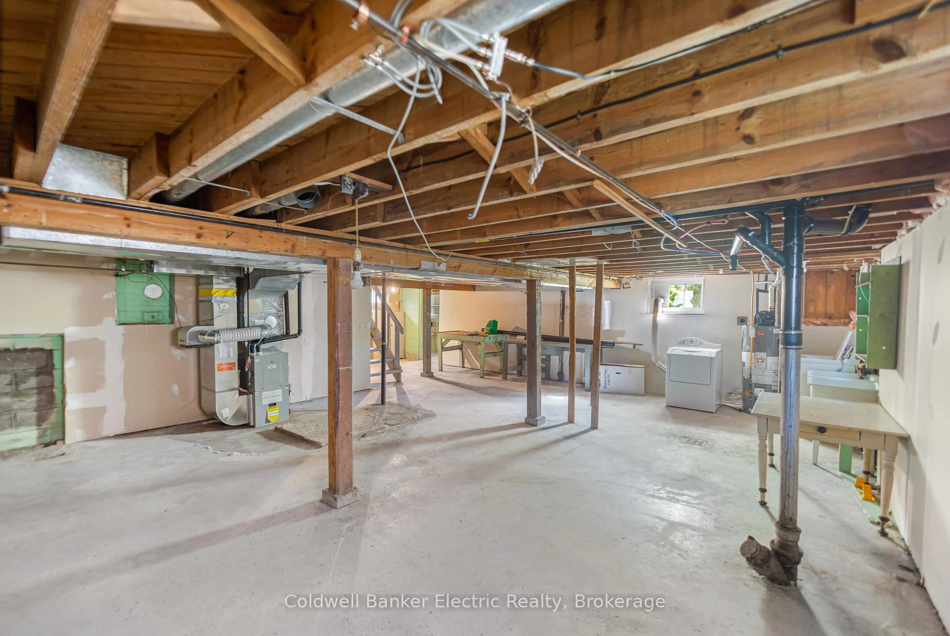 Photo 19 of 792 Curtis Road, Peterborough, Ashburnham Ward 4 — HOMEH