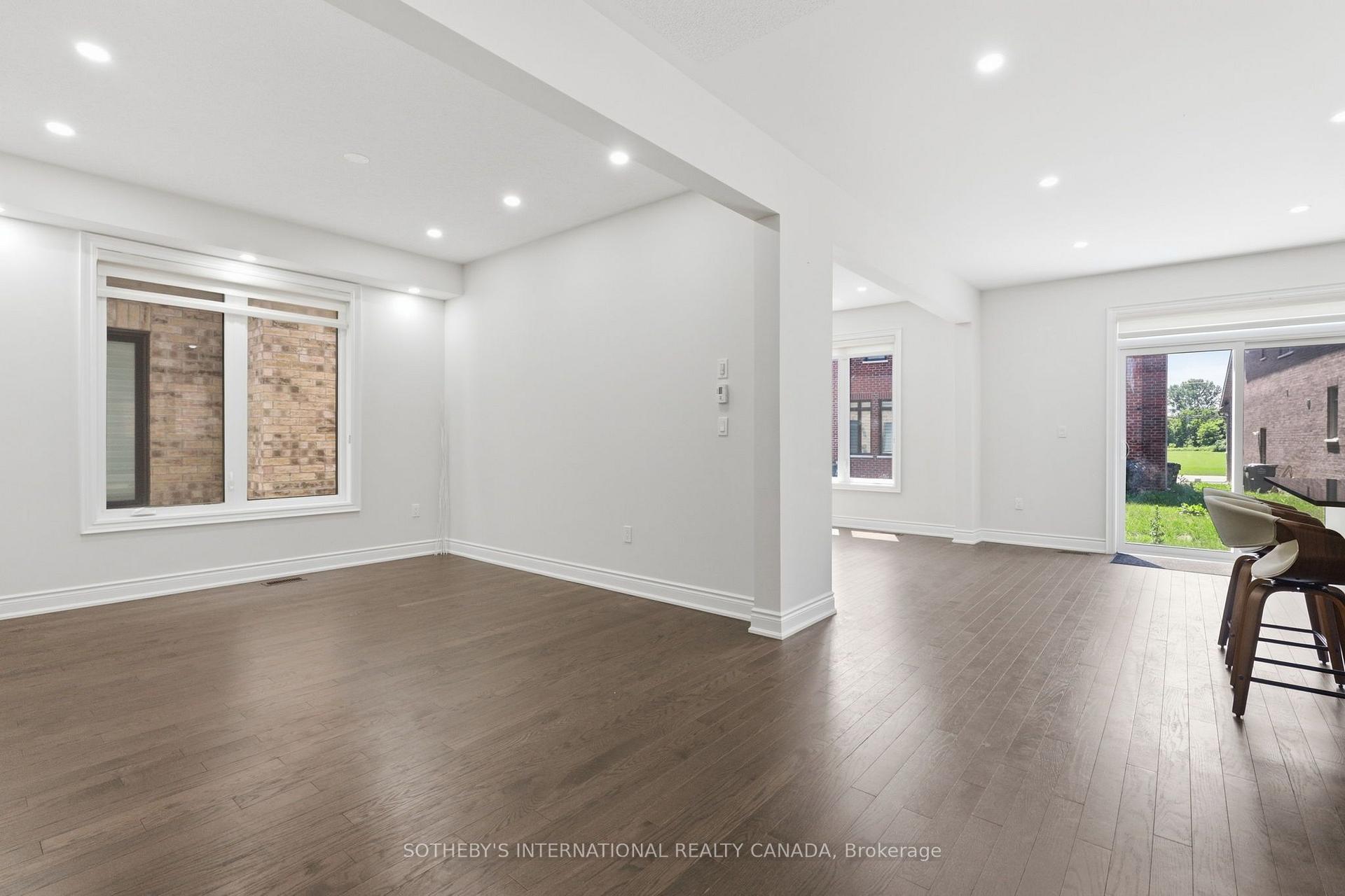 Photo 5 of 32 Bermondsey Way, Brampton, Bram West — HOMEH