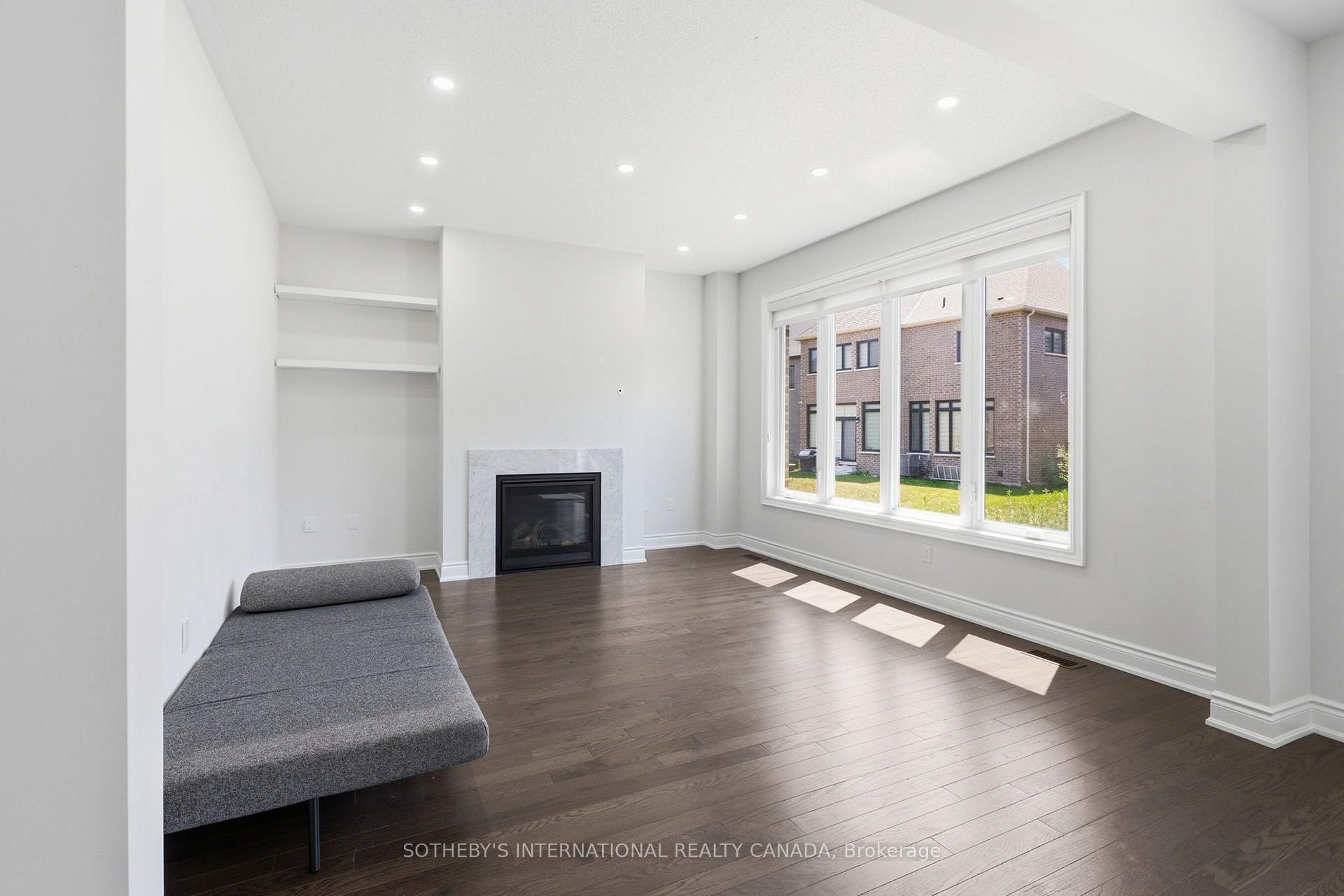 Photo 11 of 32 Bermondsey Way, Brampton, Bram West — HOMEH
