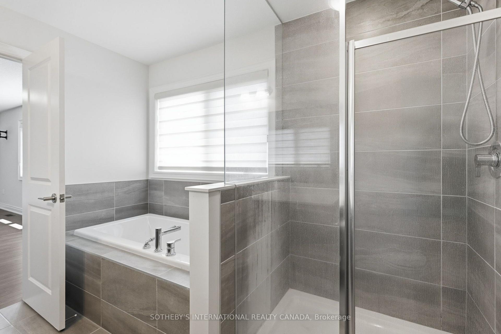 Photo 28 of 32 Bermondsey Way, Brampton, Bram West — HOMEH